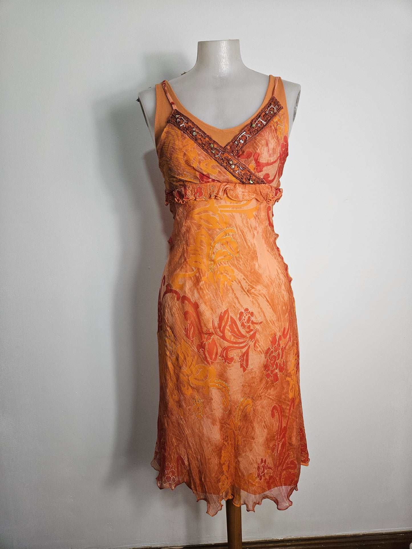Robe en soie fleurie tons oranges