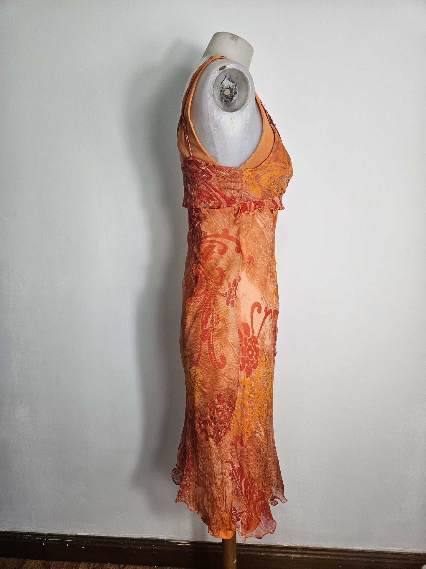 Robe en soie fleurie tons oranges