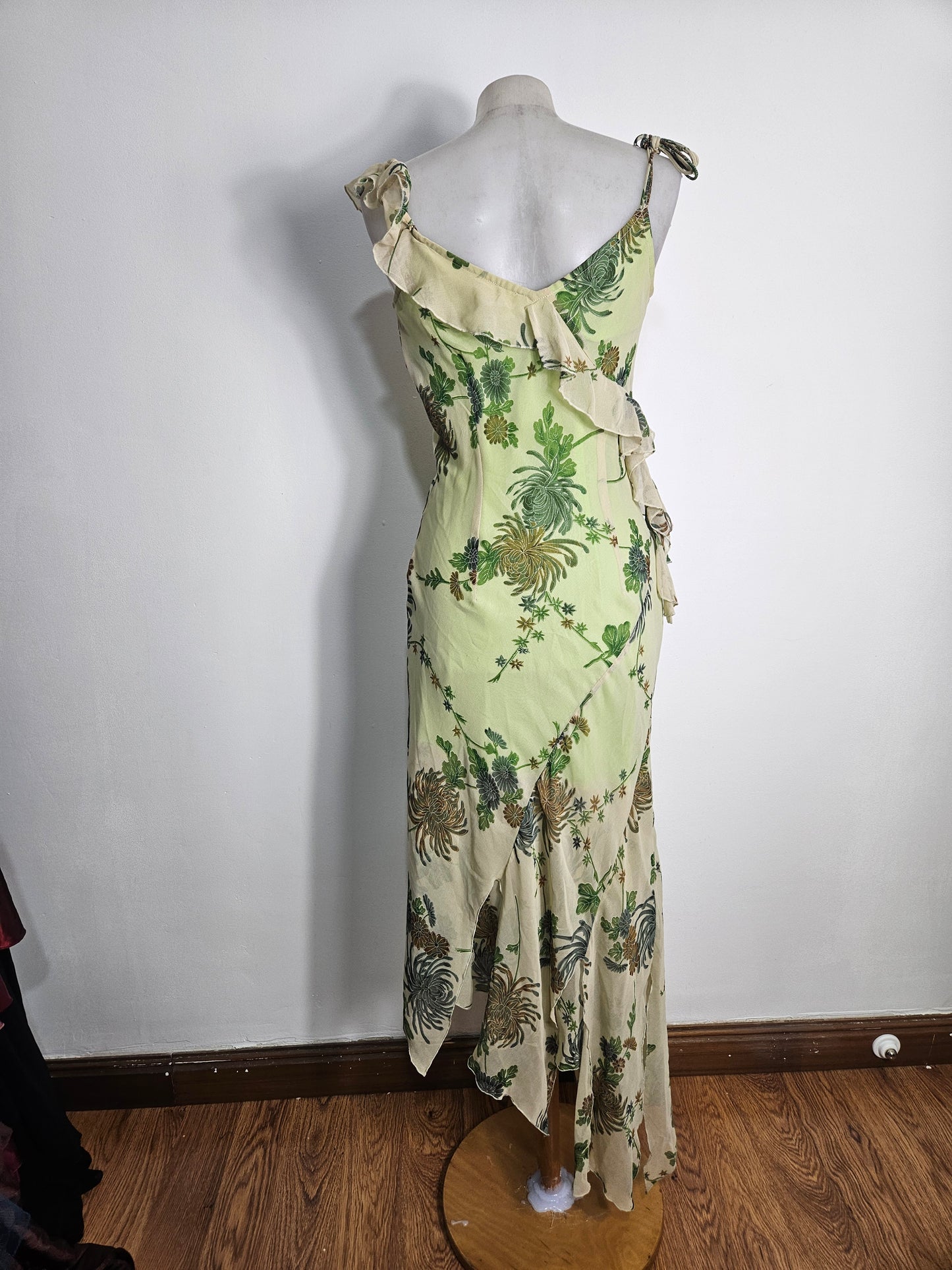 Robe asymétrique fleurie verte