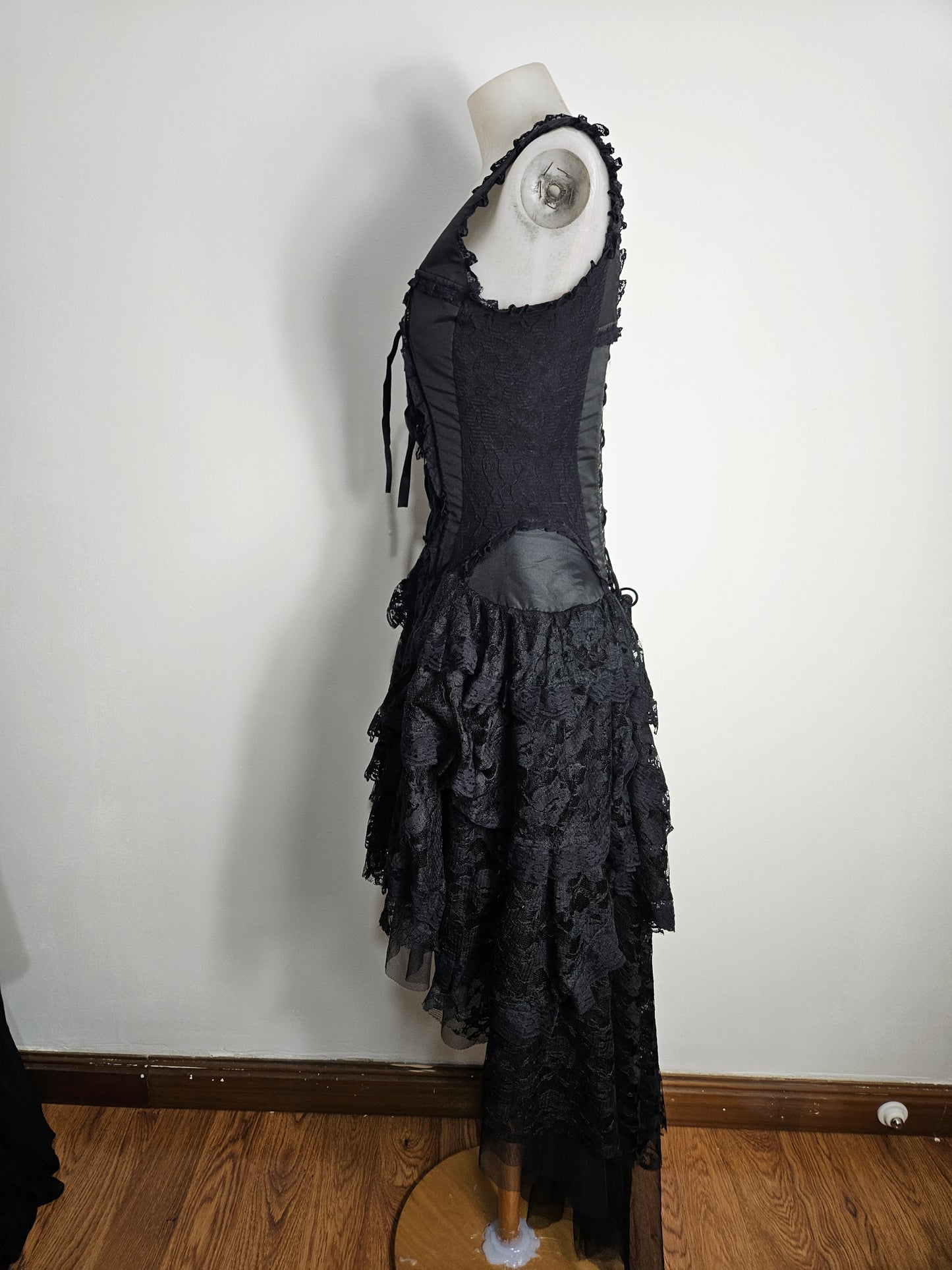 Vestido asimétrico negro Burleska