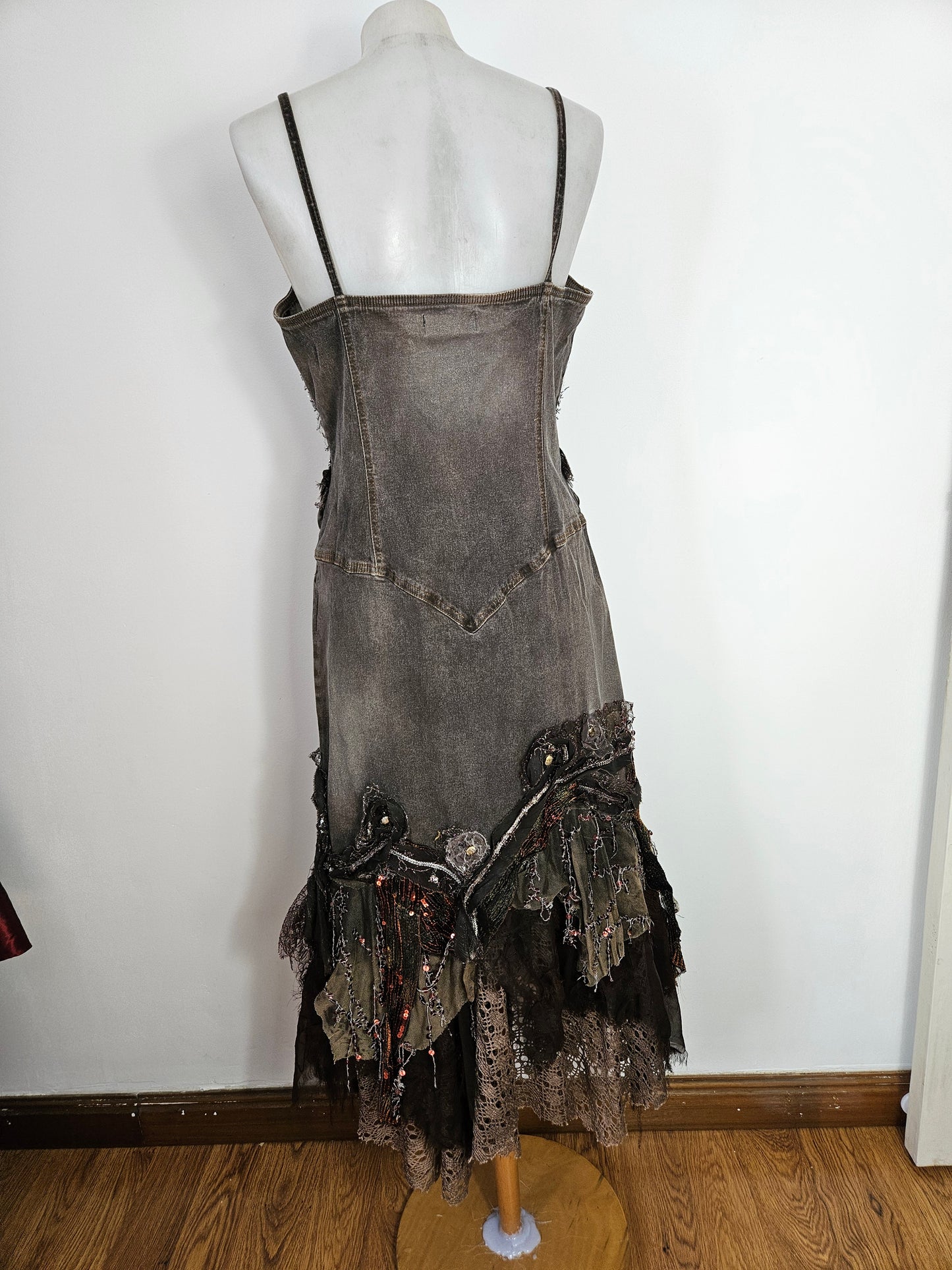 Vestido vaquero bordado