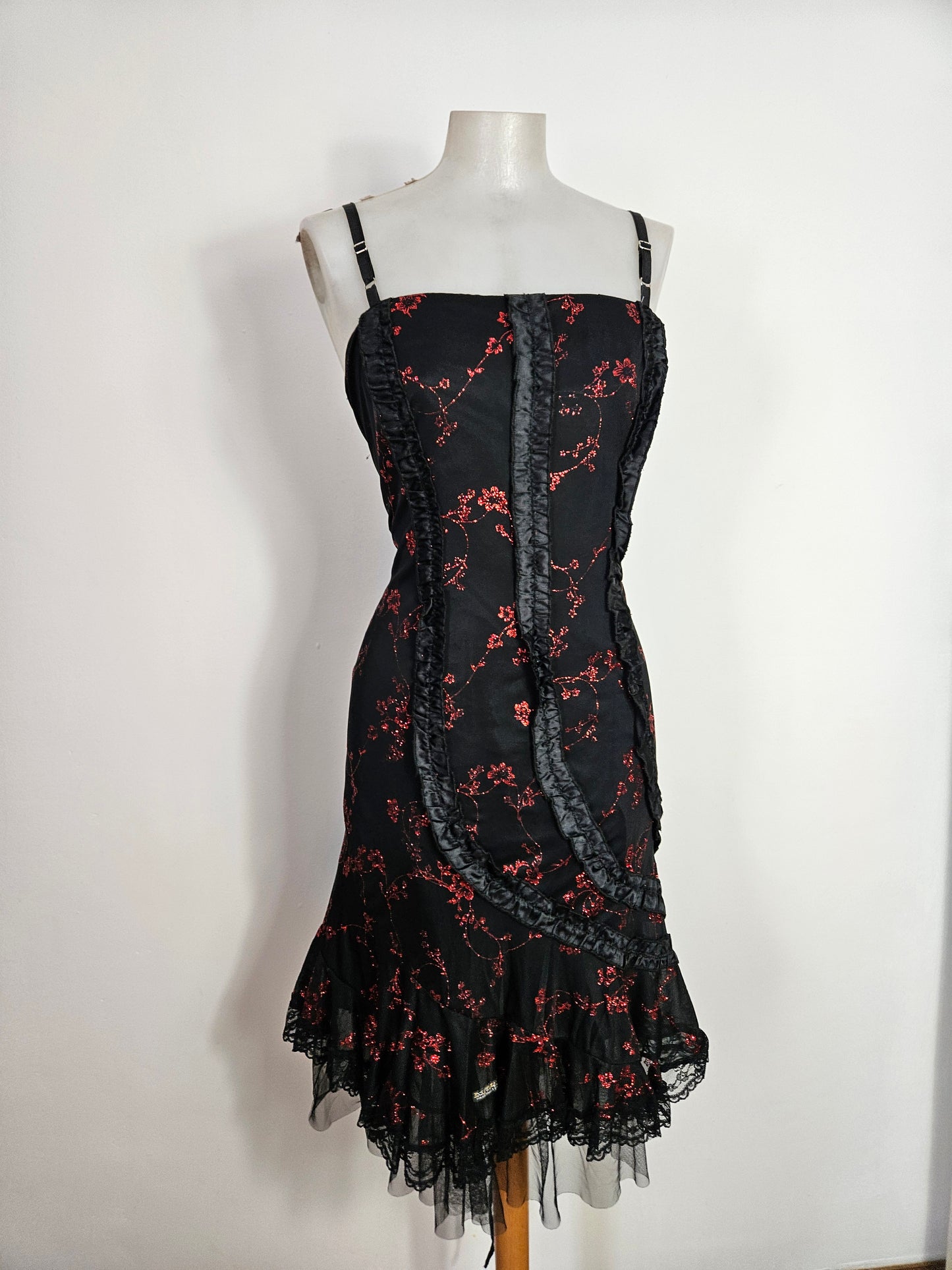 Girls' black and red vanilla dress