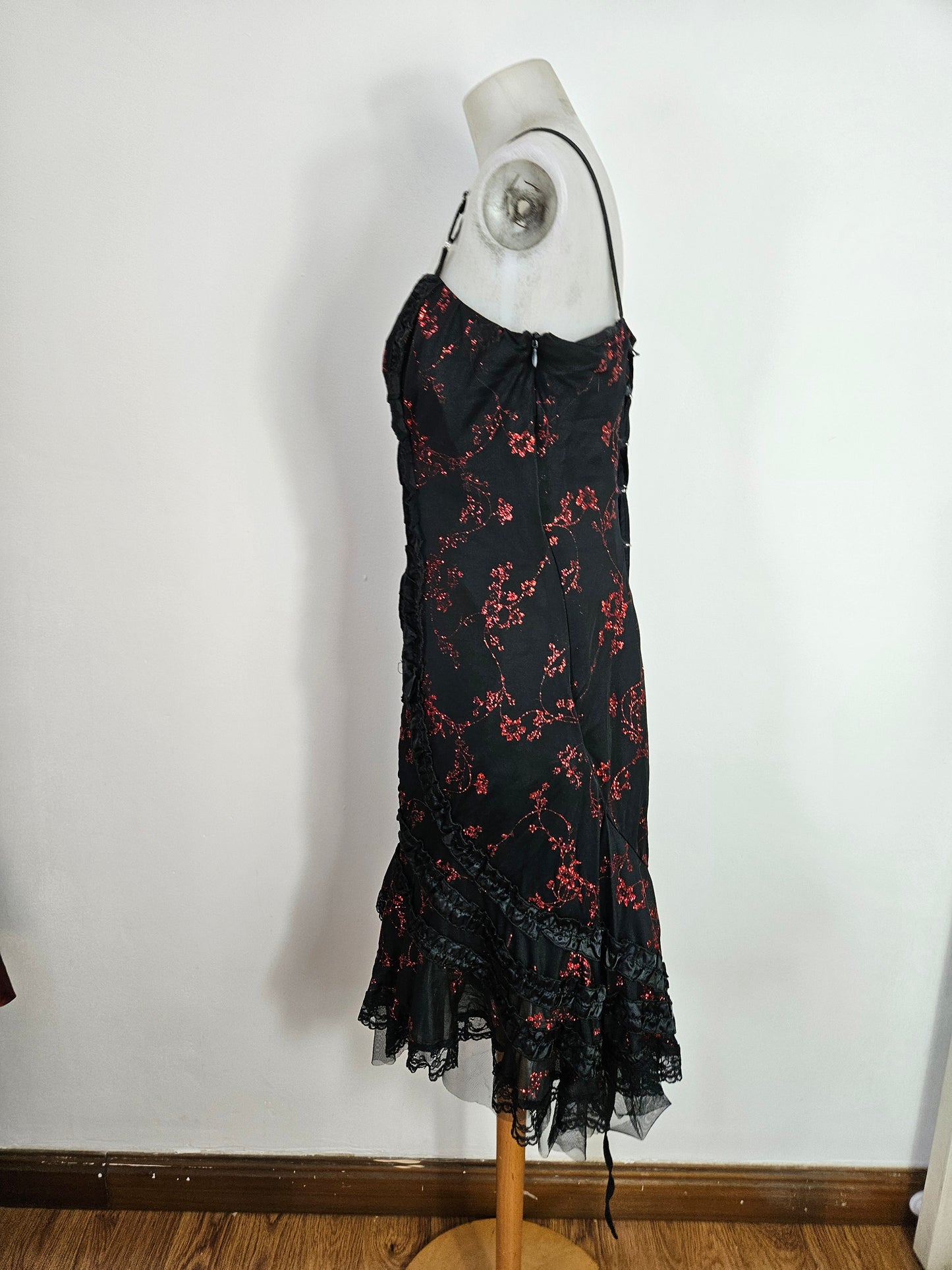 Girls' black and red vanilla dress
