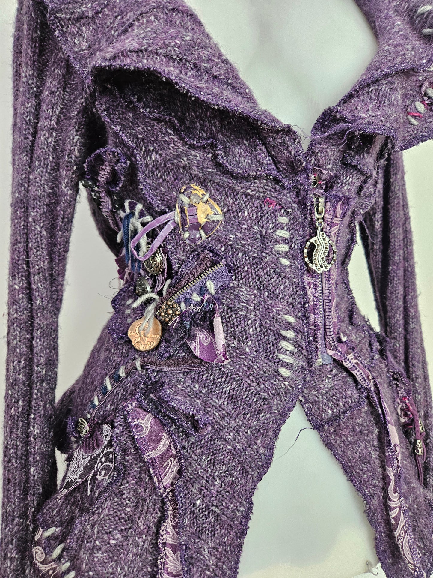 Cárdigan de punto violeta