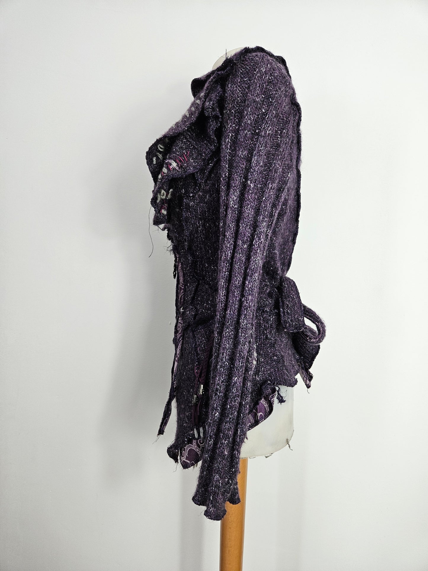 Cárdigan de punto violeta