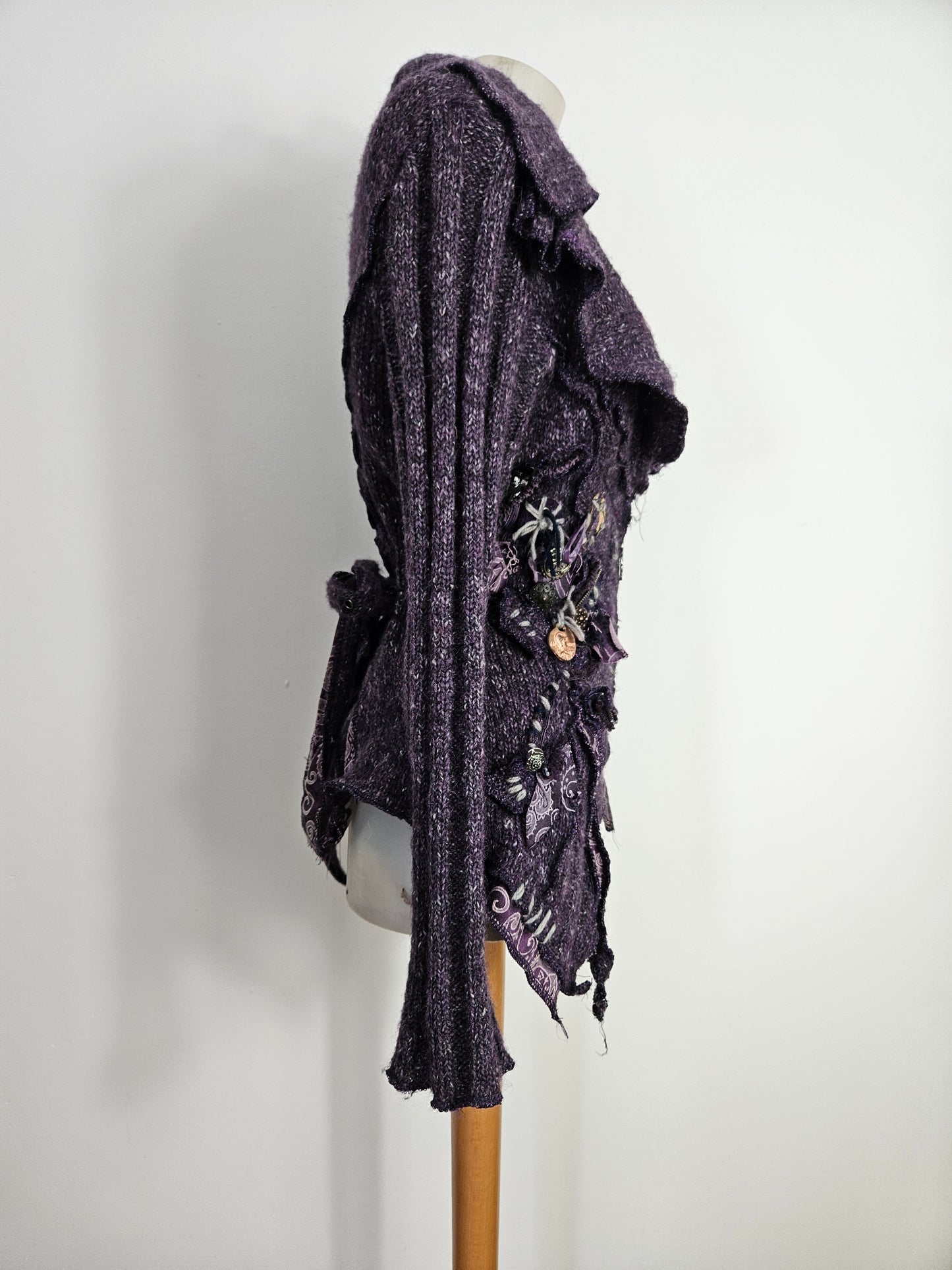 Cárdigan de punto violeta