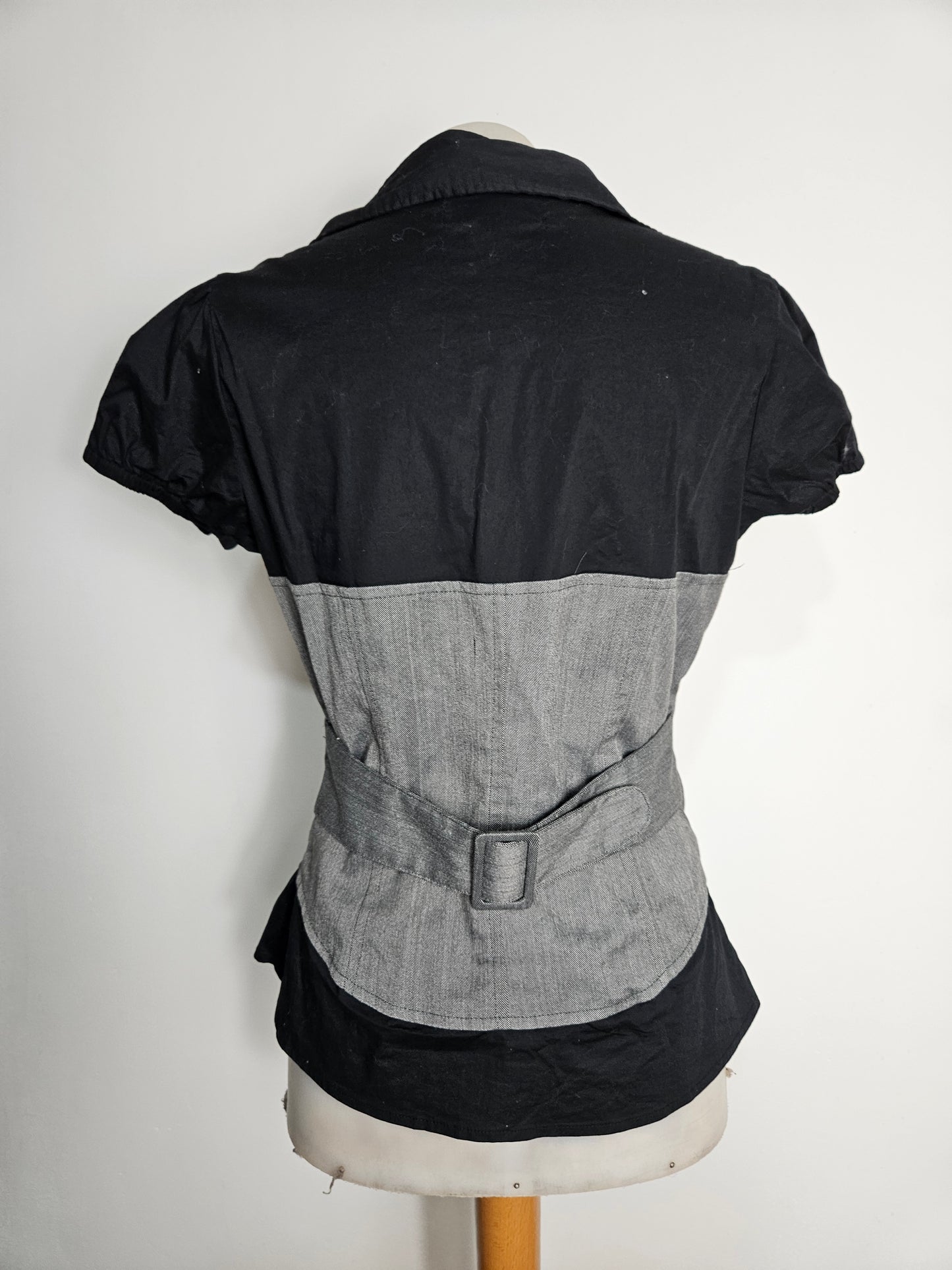 Shirt with hook-and-eye closure