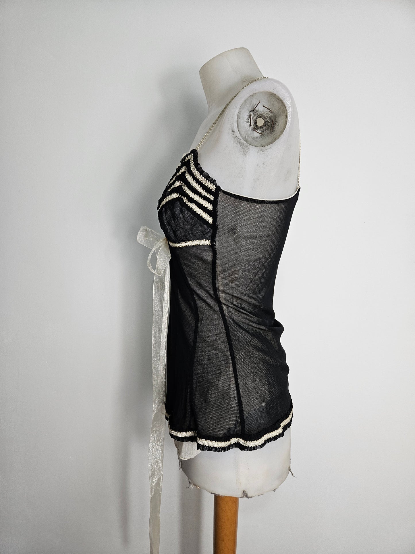 Haut en voile noir et crème