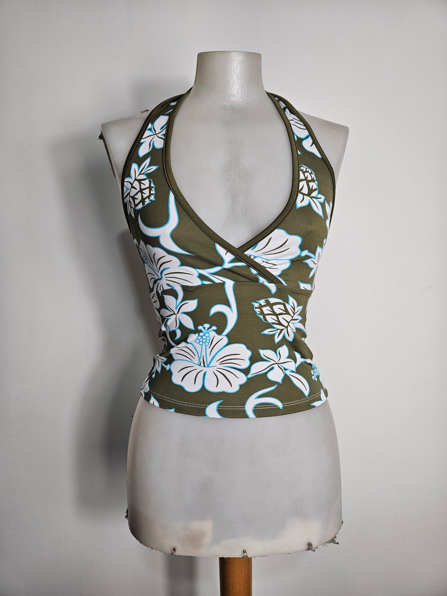 Halter-neck top with floral pattern