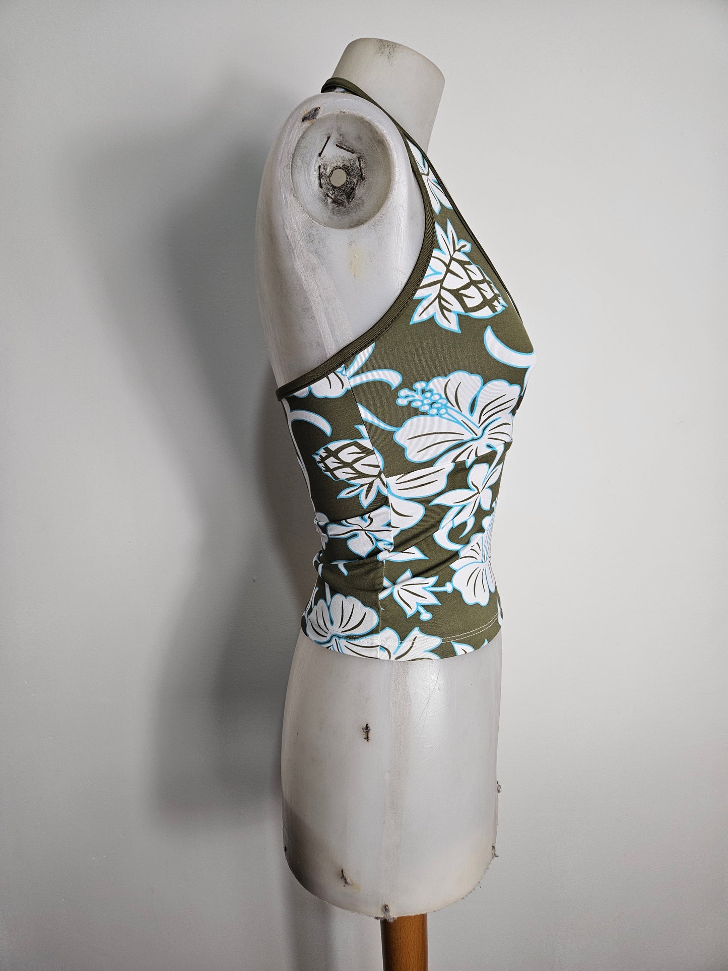 Halter-neck top with floral pattern