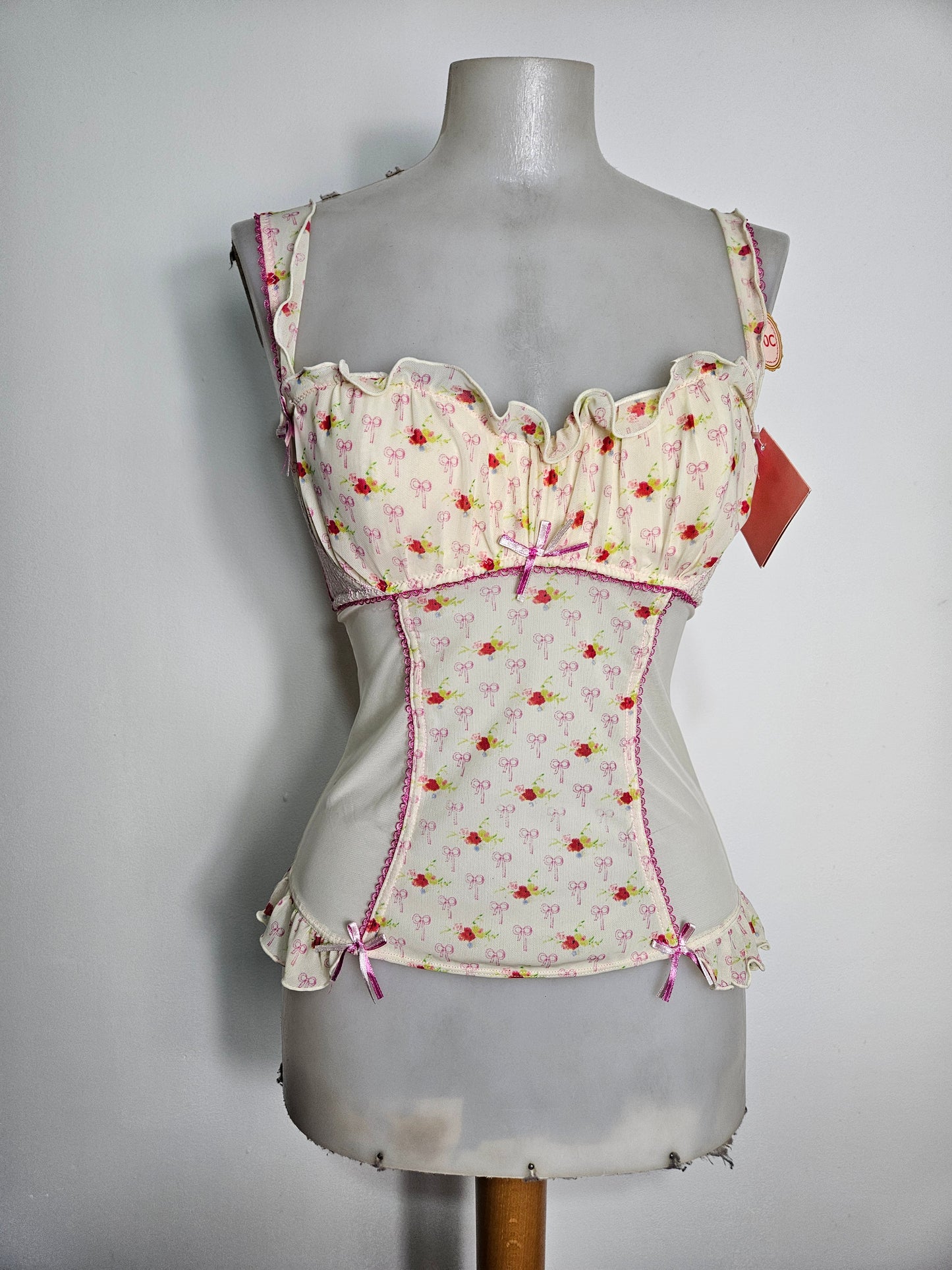 Haut en voile fleuri