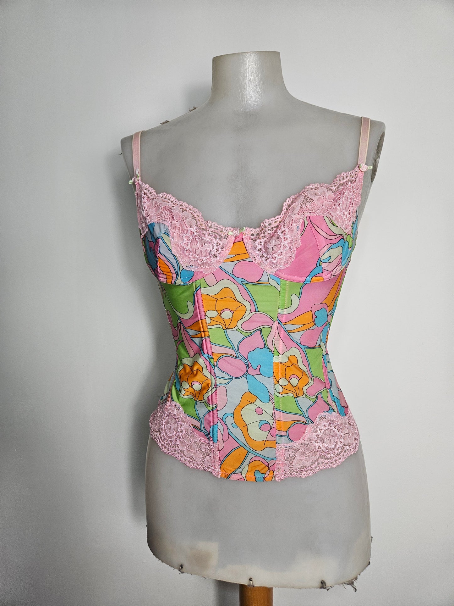 Haut esprit corset en voile fleuri