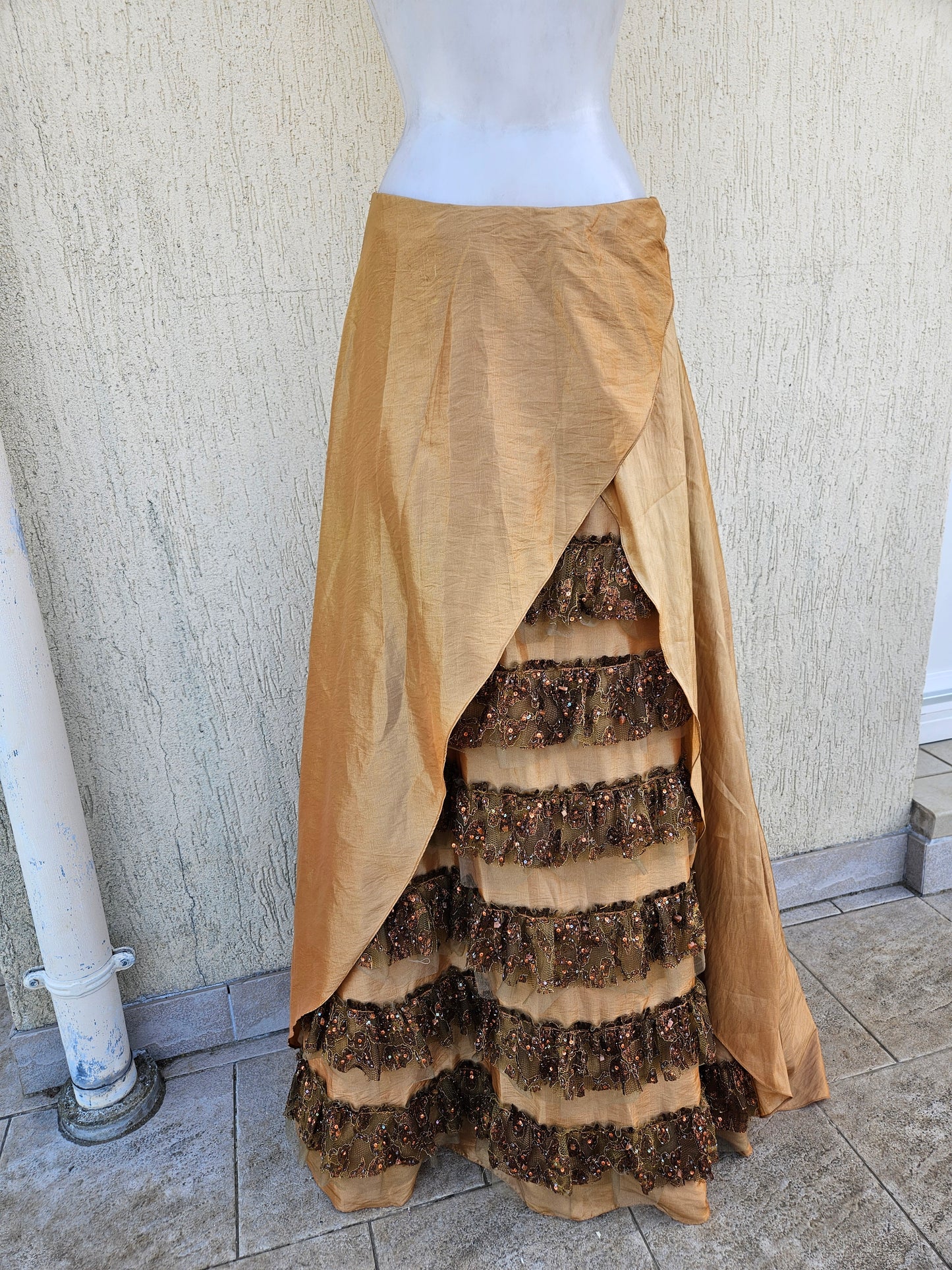 Conjunto de tonos marrones y beiges