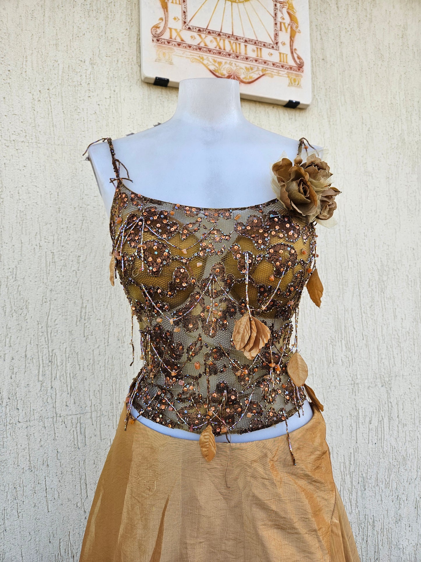 Conjunto de tonos marrones y beiges
