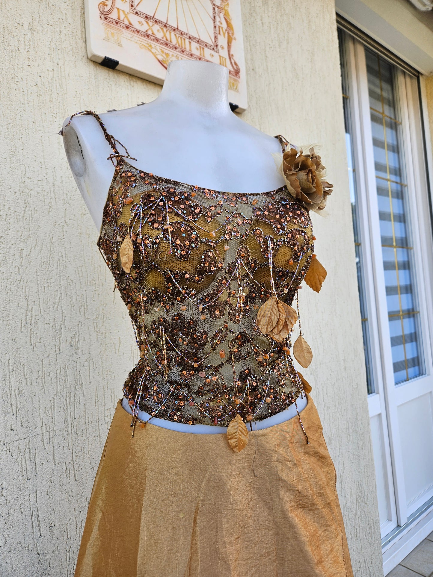 Conjunto de tonos marrones y beiges