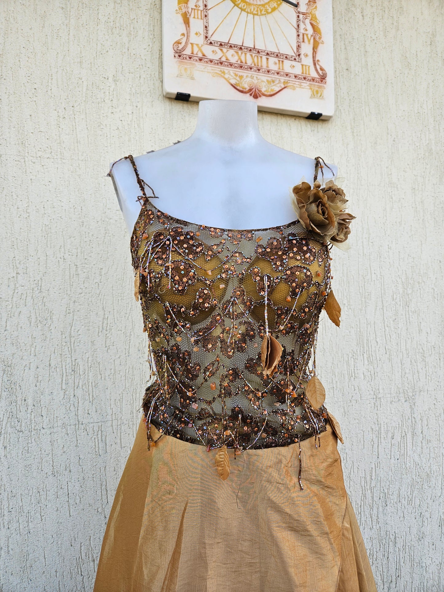 Conjunto de tonos marrones y beiges