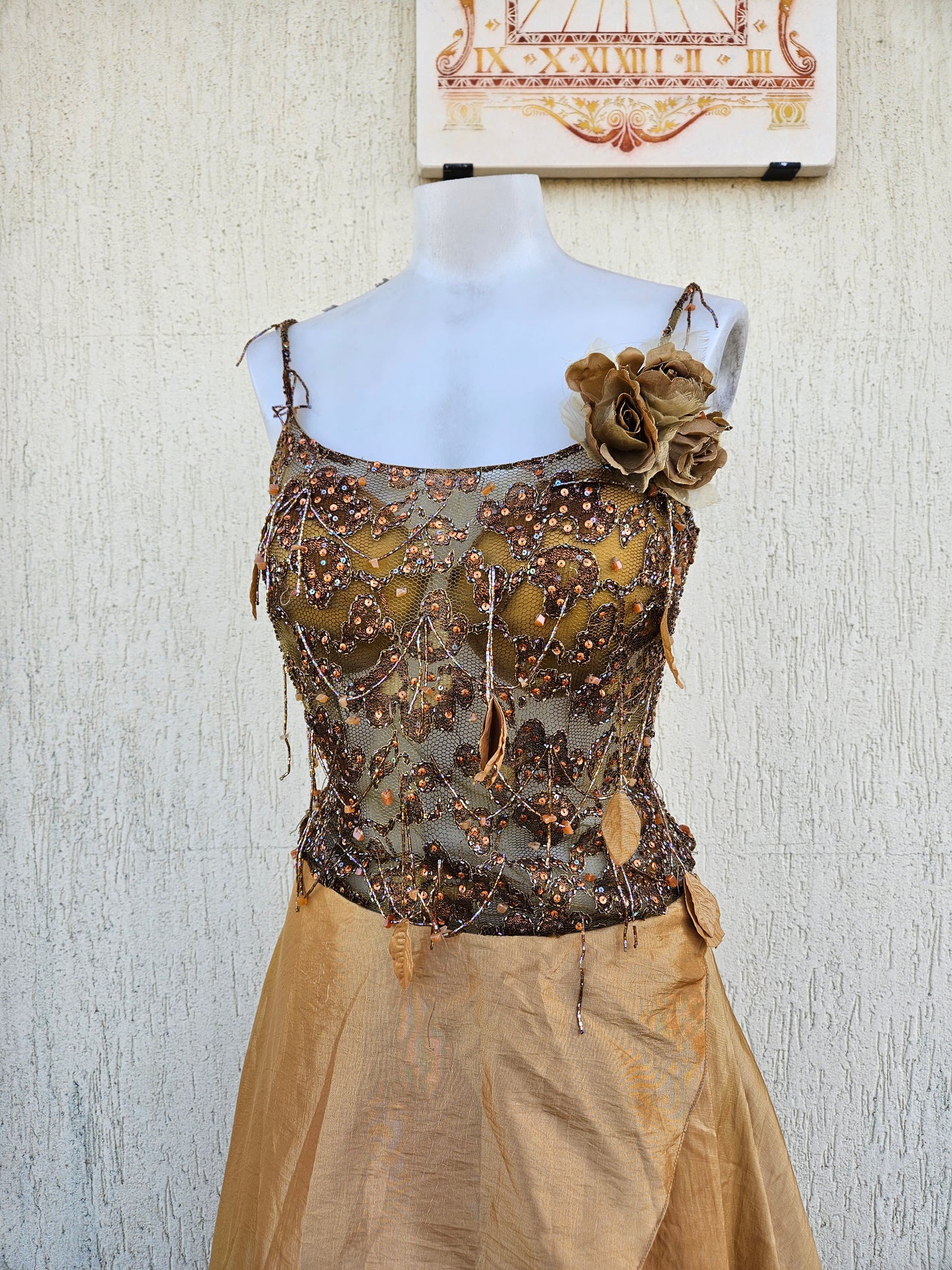 Conjunto de tonos marrones y beiges