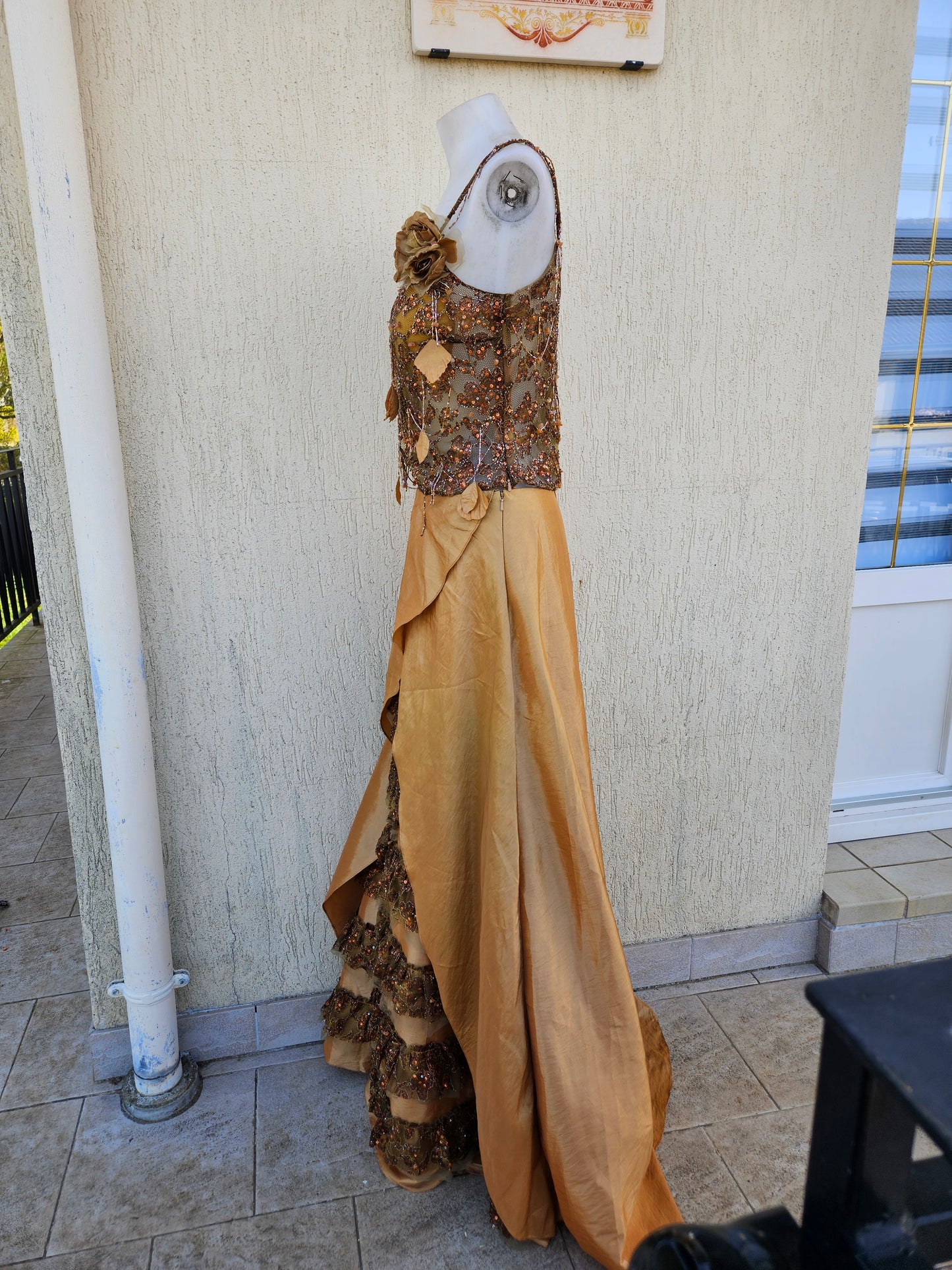 Conjunto de tonos marrones y beiges