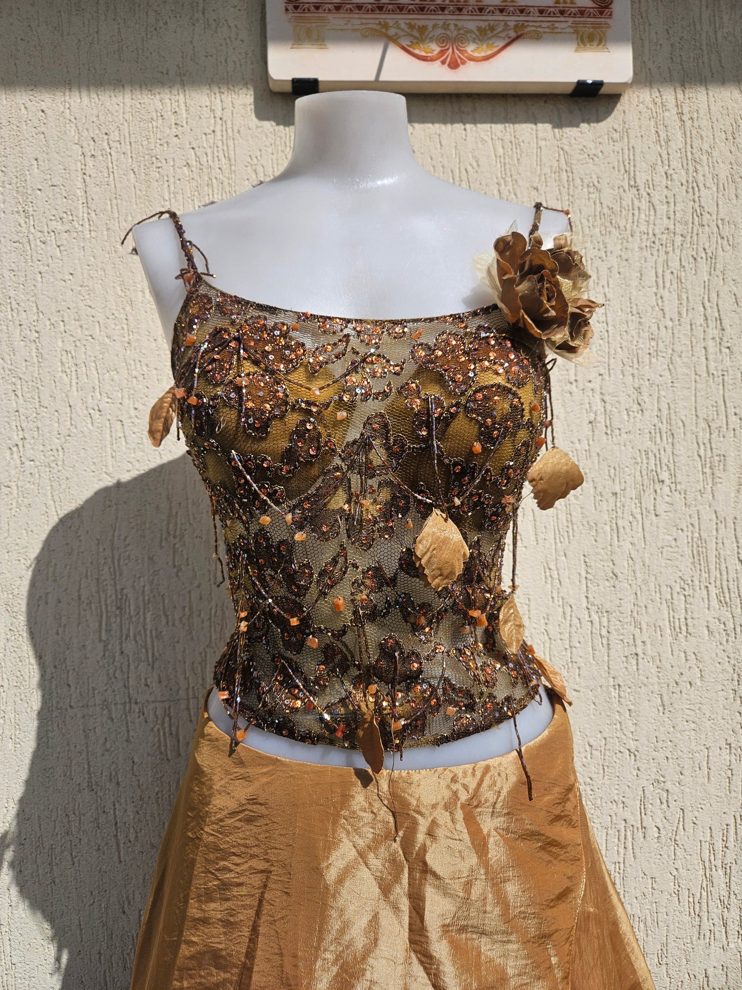 Conjunto de tonos marrones y beiges