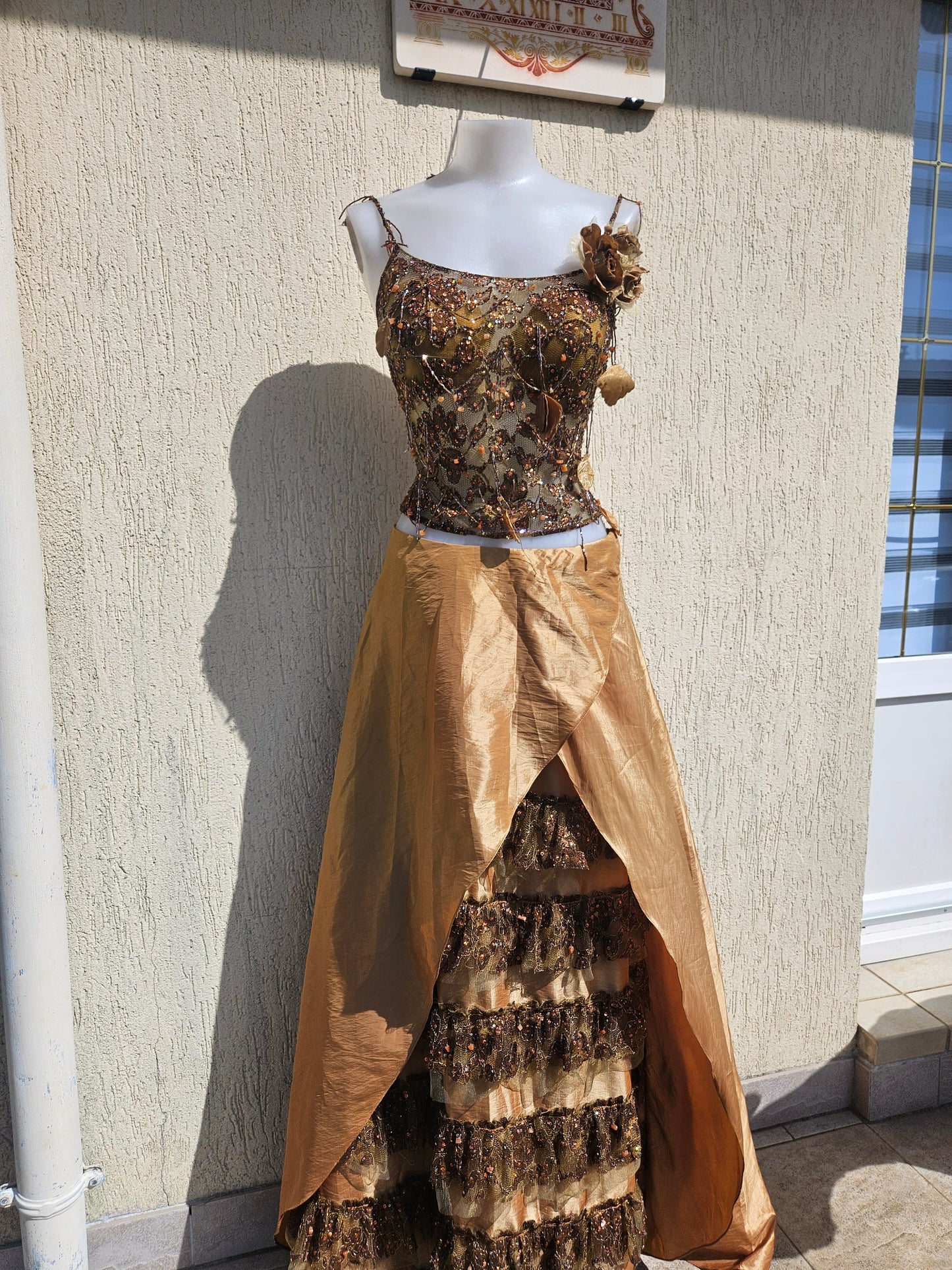 Conjunto de tonos marrones y beiges