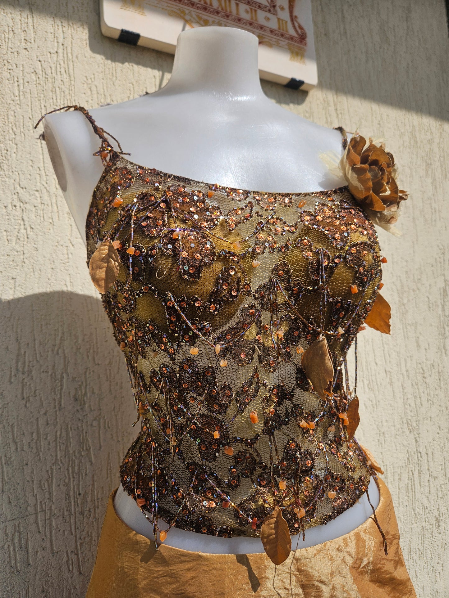 Conjunto de tonos marrones y beiges