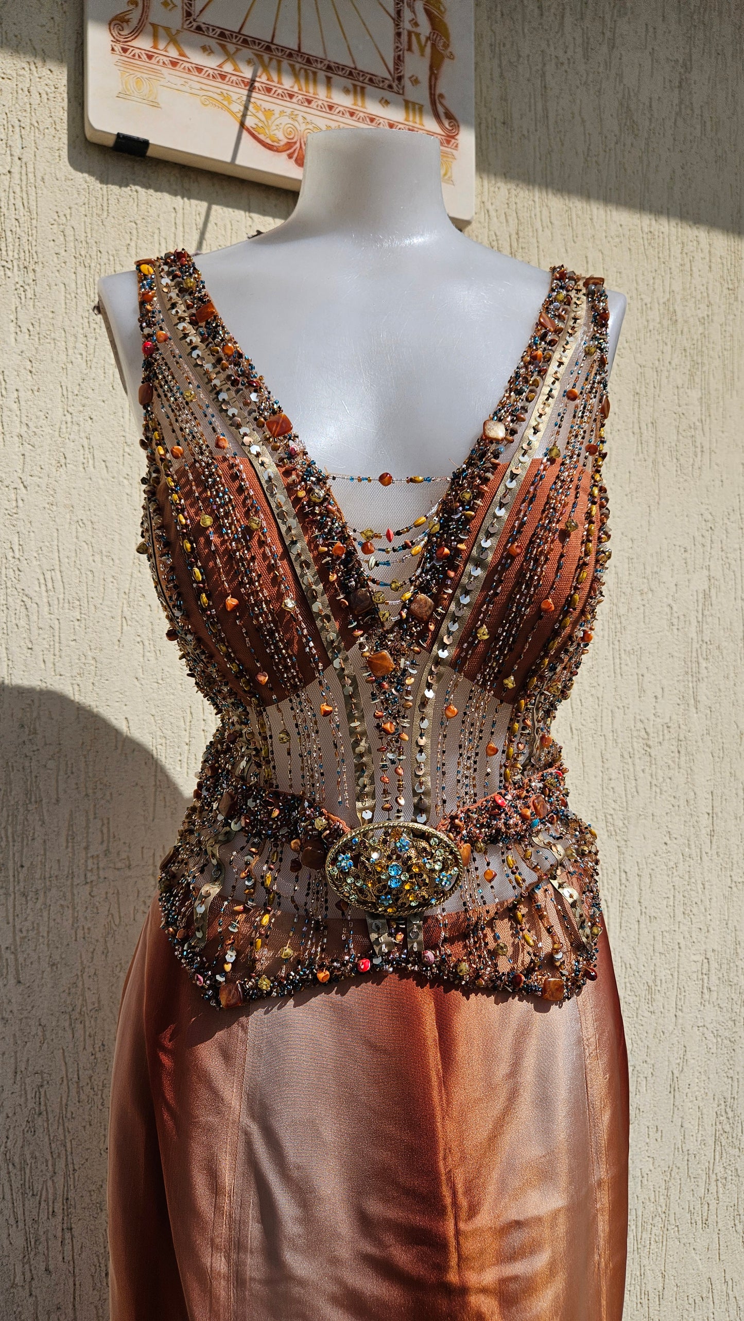 Ensemble orangé brodé