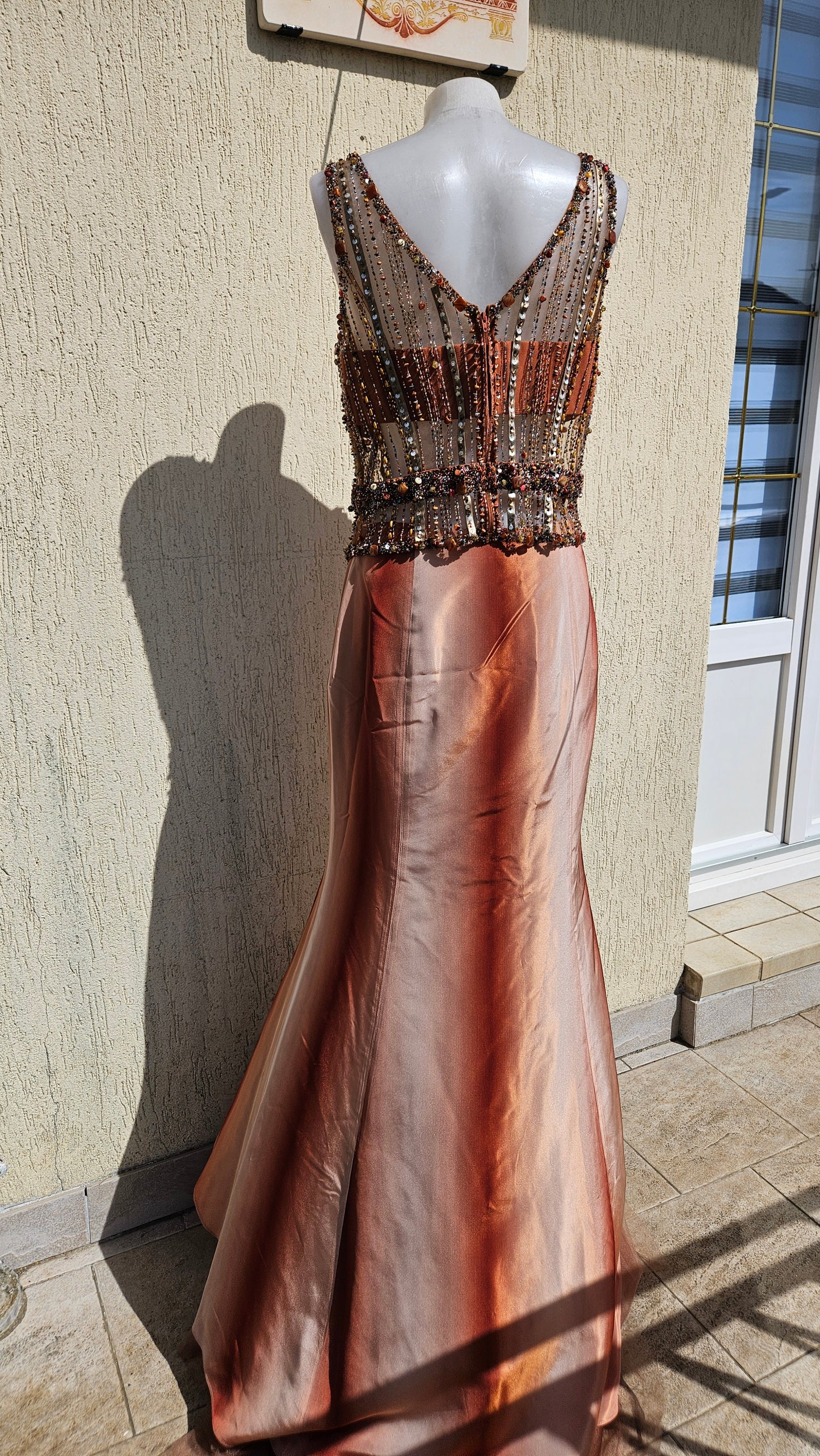 Ensemble orangé brodé