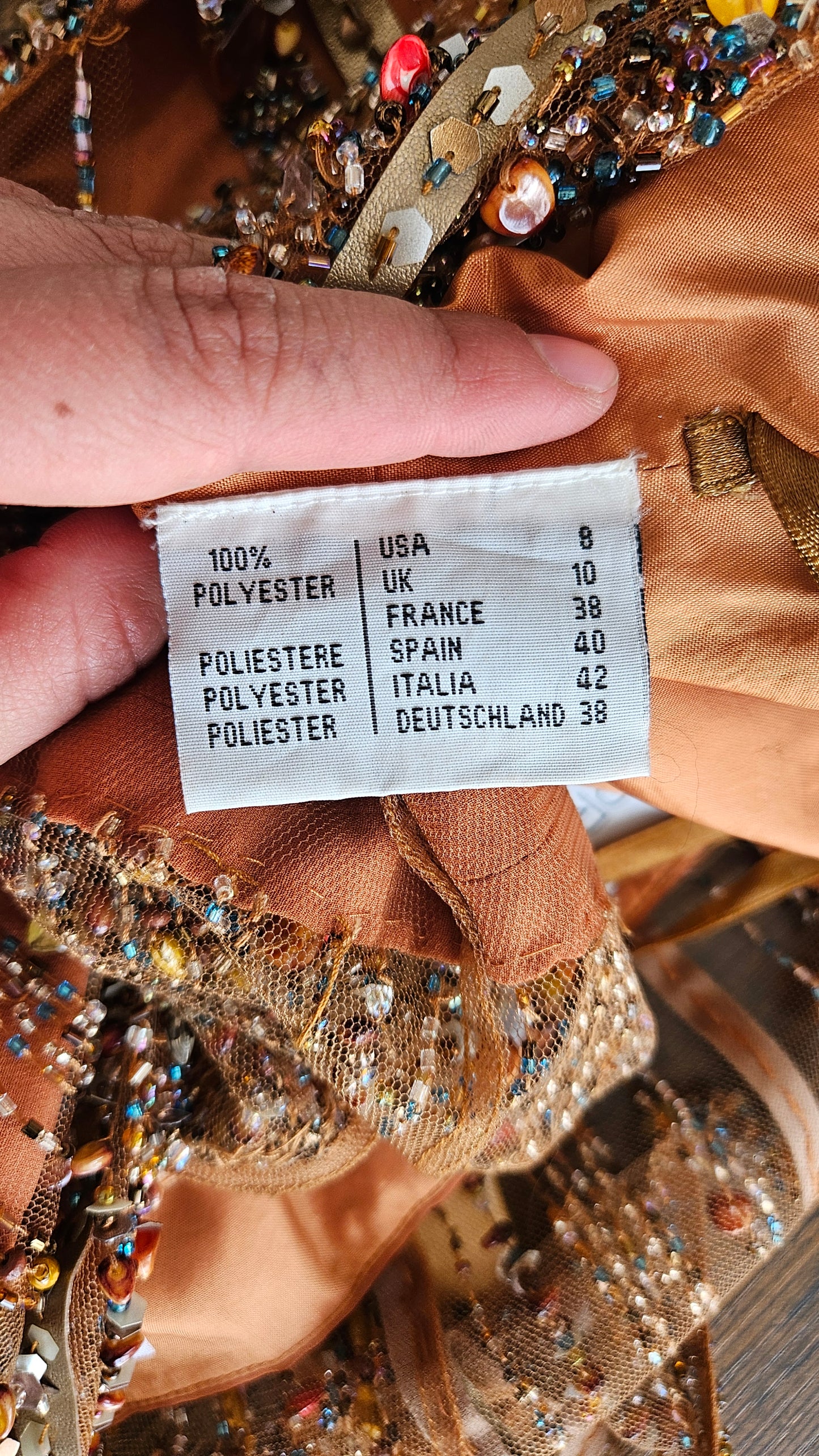 Ensemble orangé brodé