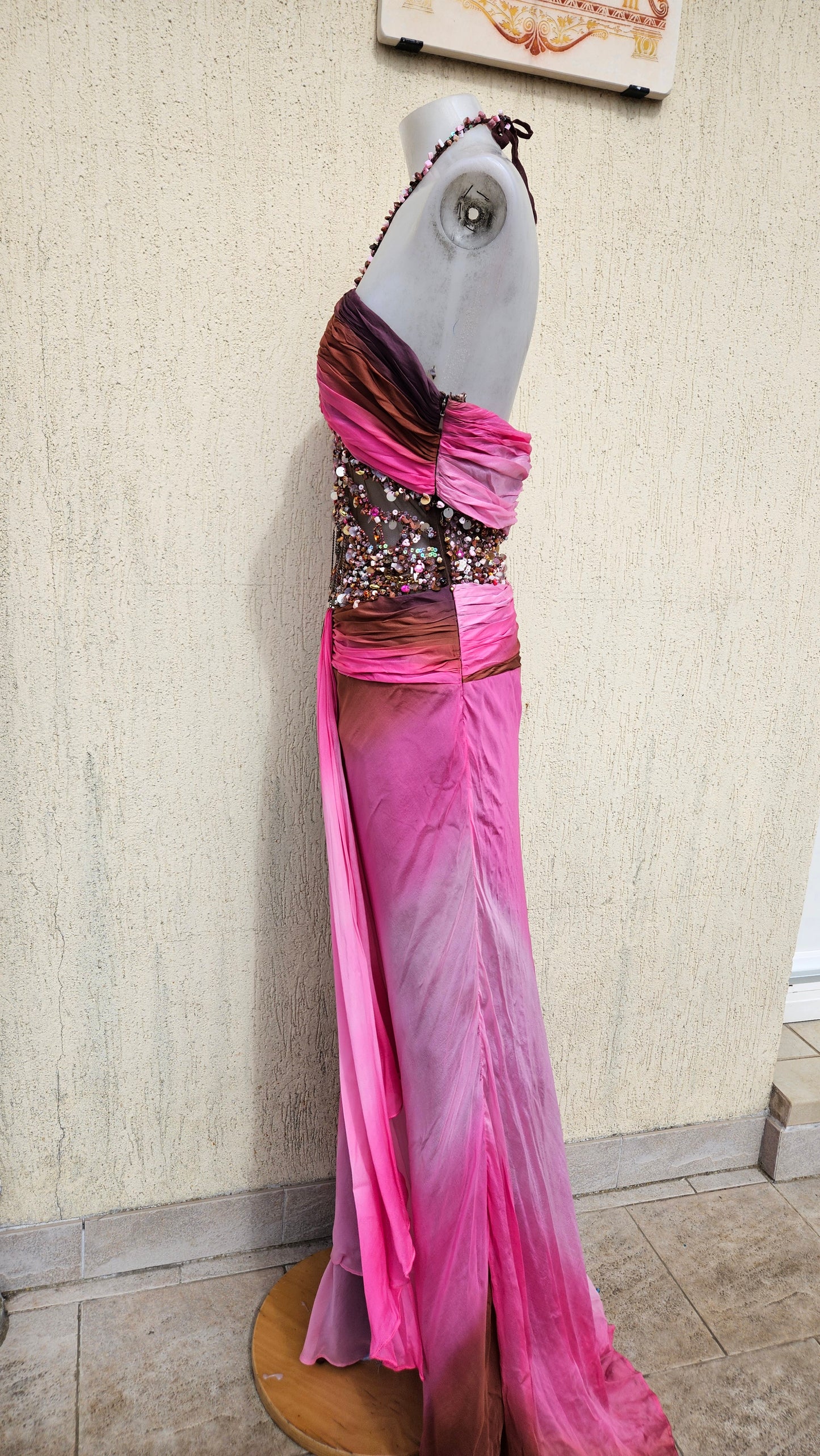 Robe en soie marron et rose