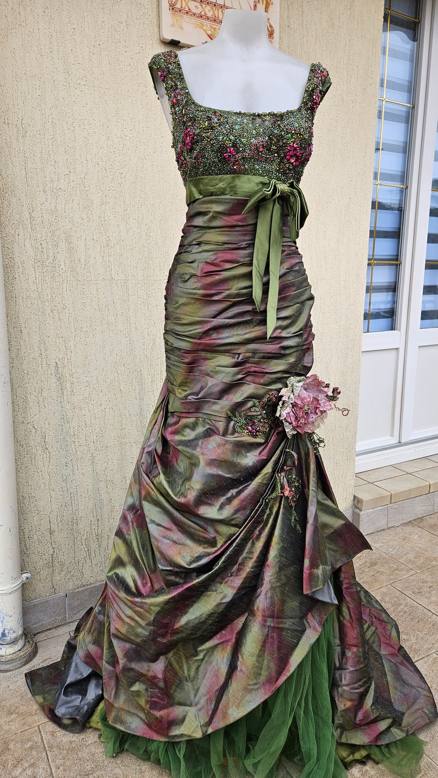 Vintage iridescent green and pink evening gown, beaded corset top with floral applique and ruched taffeta skirt. Y2K fairycore prom dress.