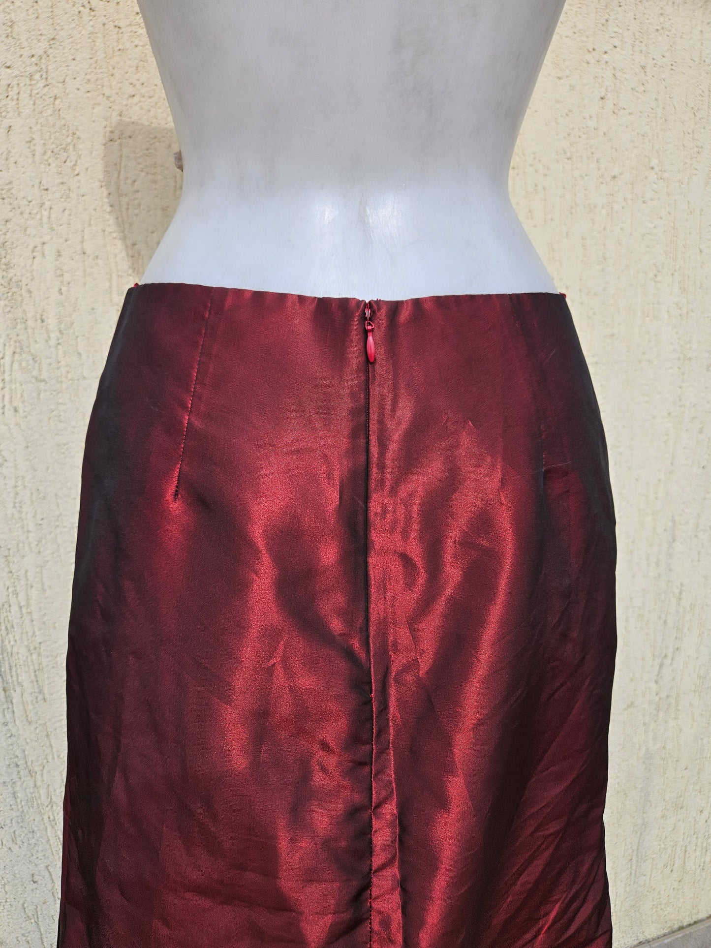 Conjunto de noche rojo y blanco