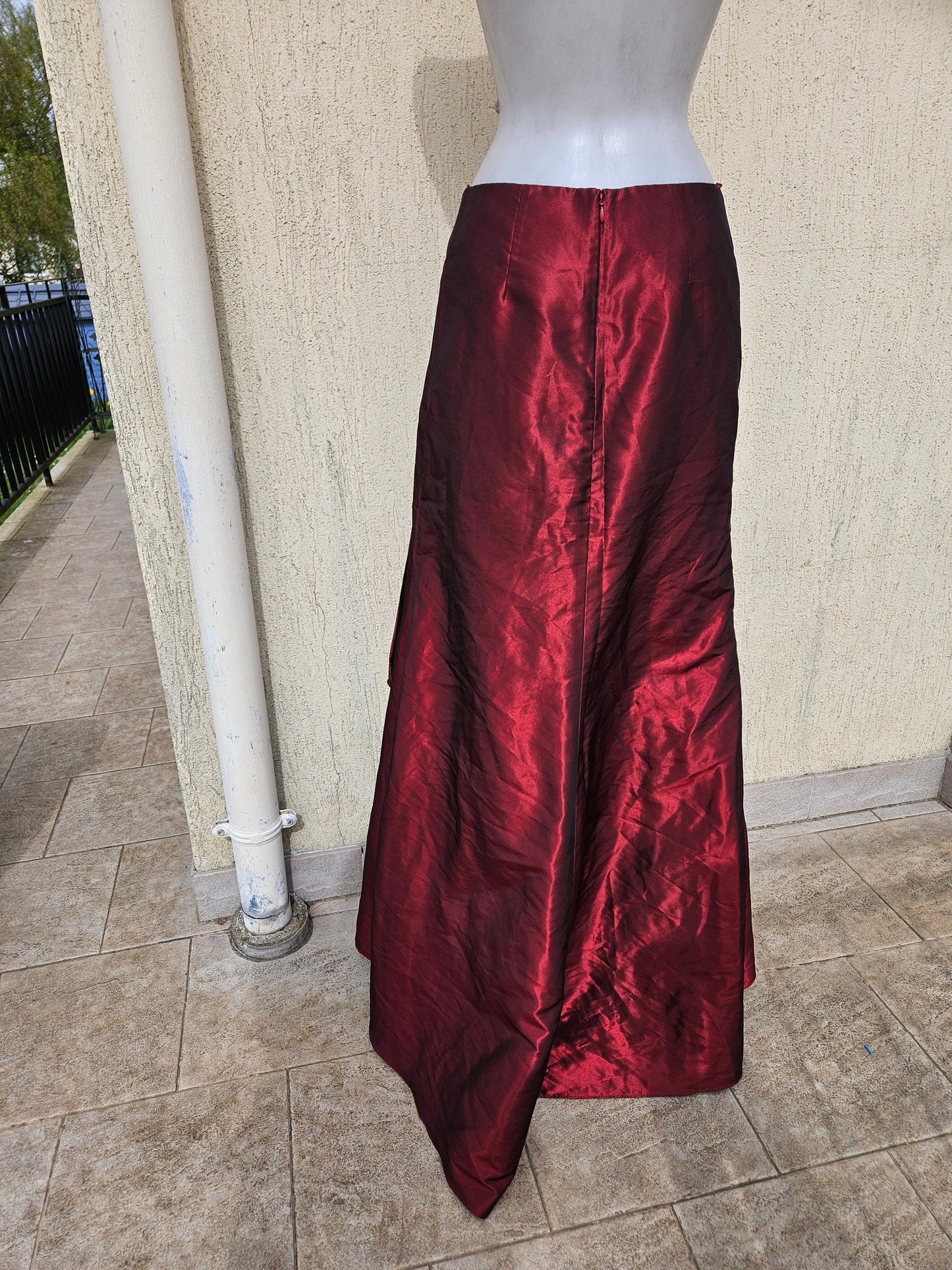 Conjunto de noche rojo y blanco