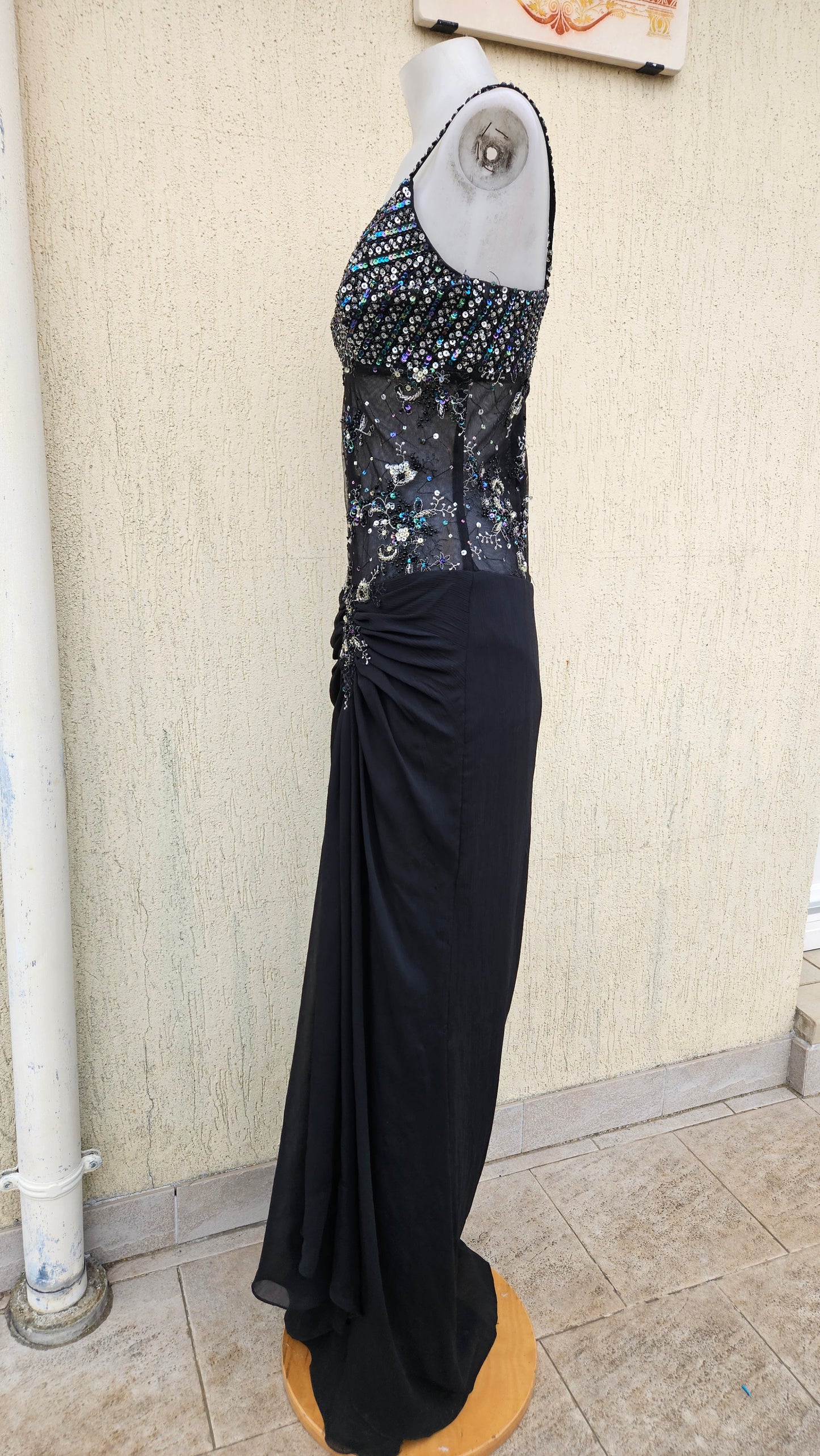 Maxi robe noire brodée