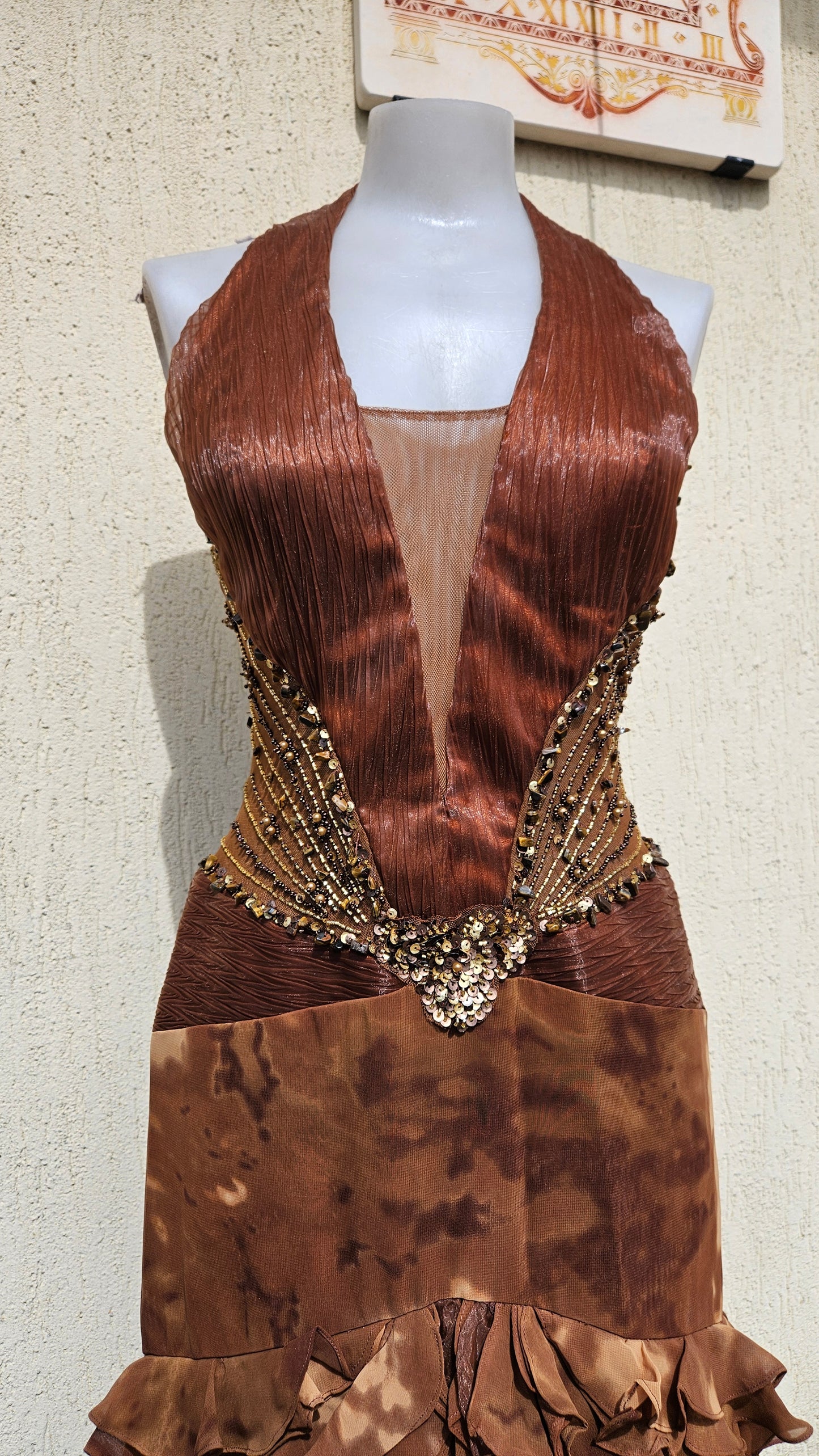 Robe dos nu brodée marron
