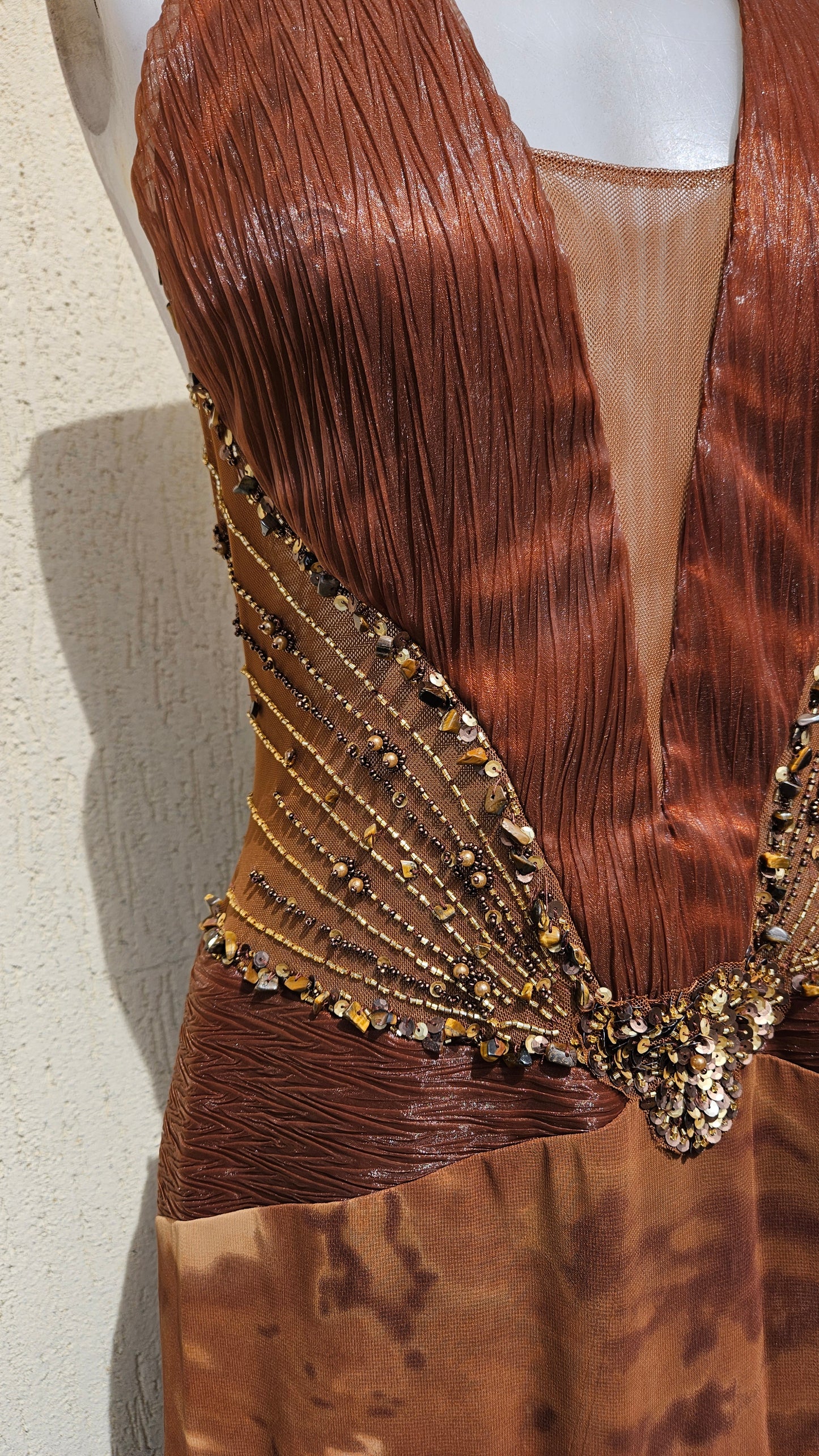 Robe dos nu brodée marron