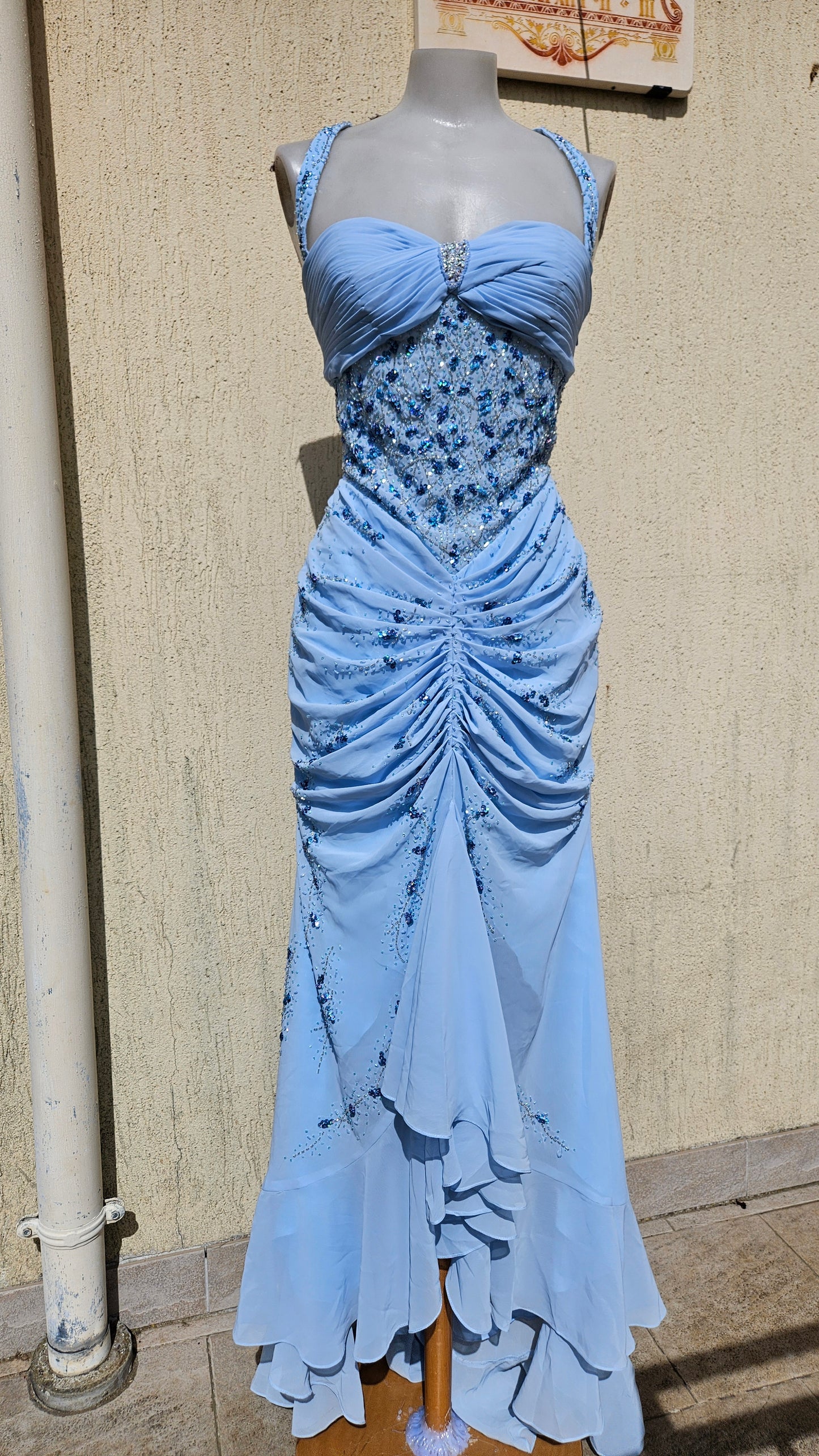 Robe dos nu brodée bleue