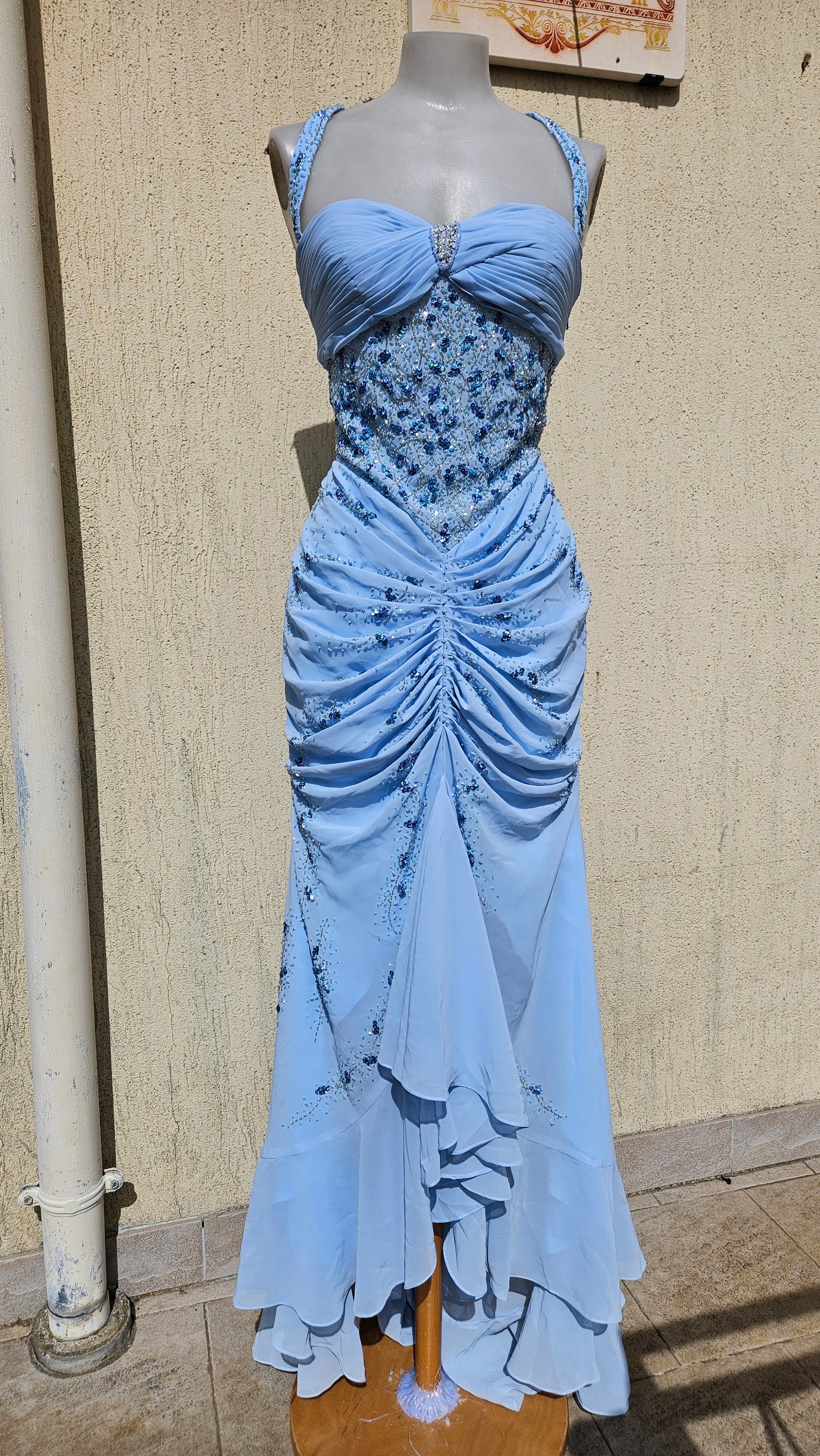 Robe dos nu brodée bleue