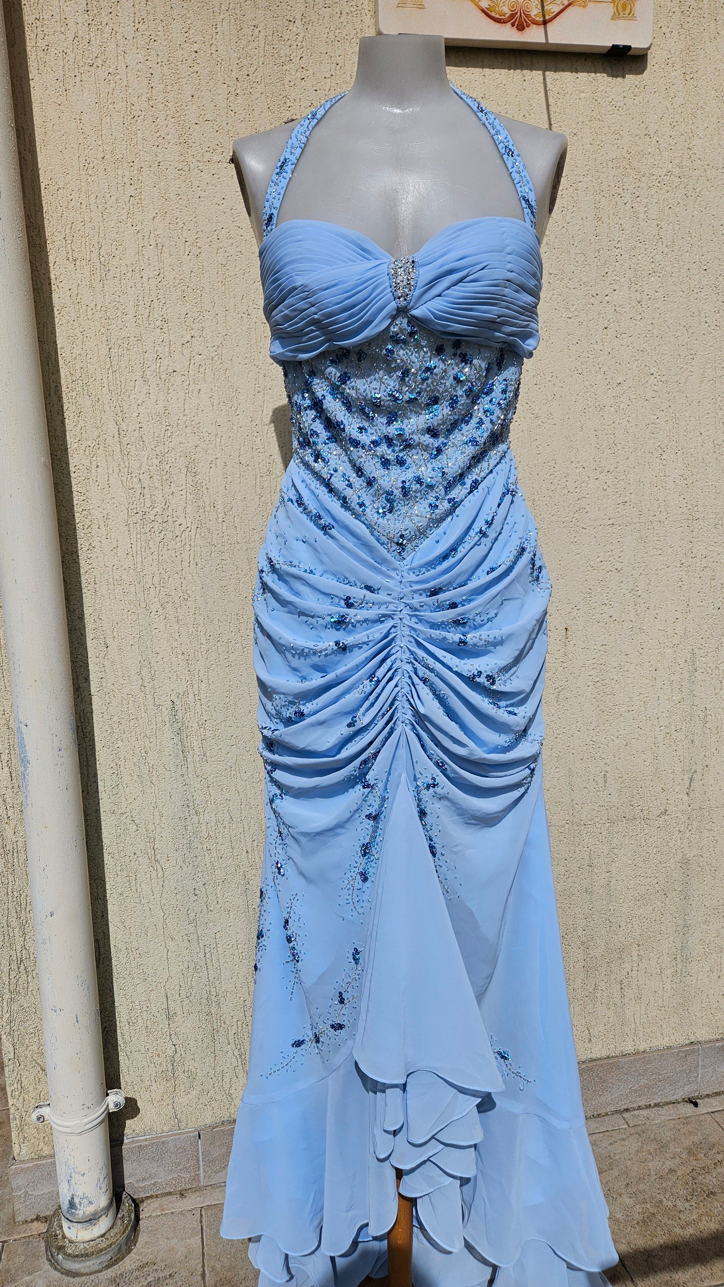Robe dos nu brodée bleue
