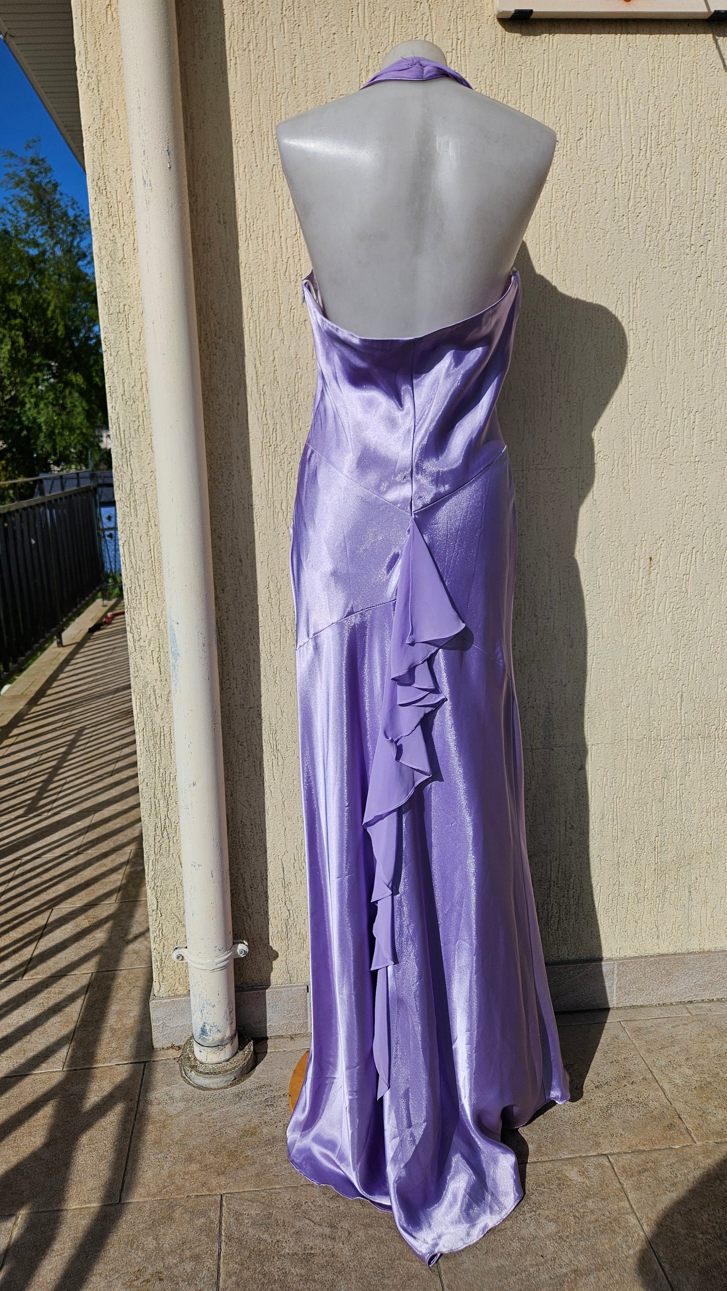 Vestido de satén lila