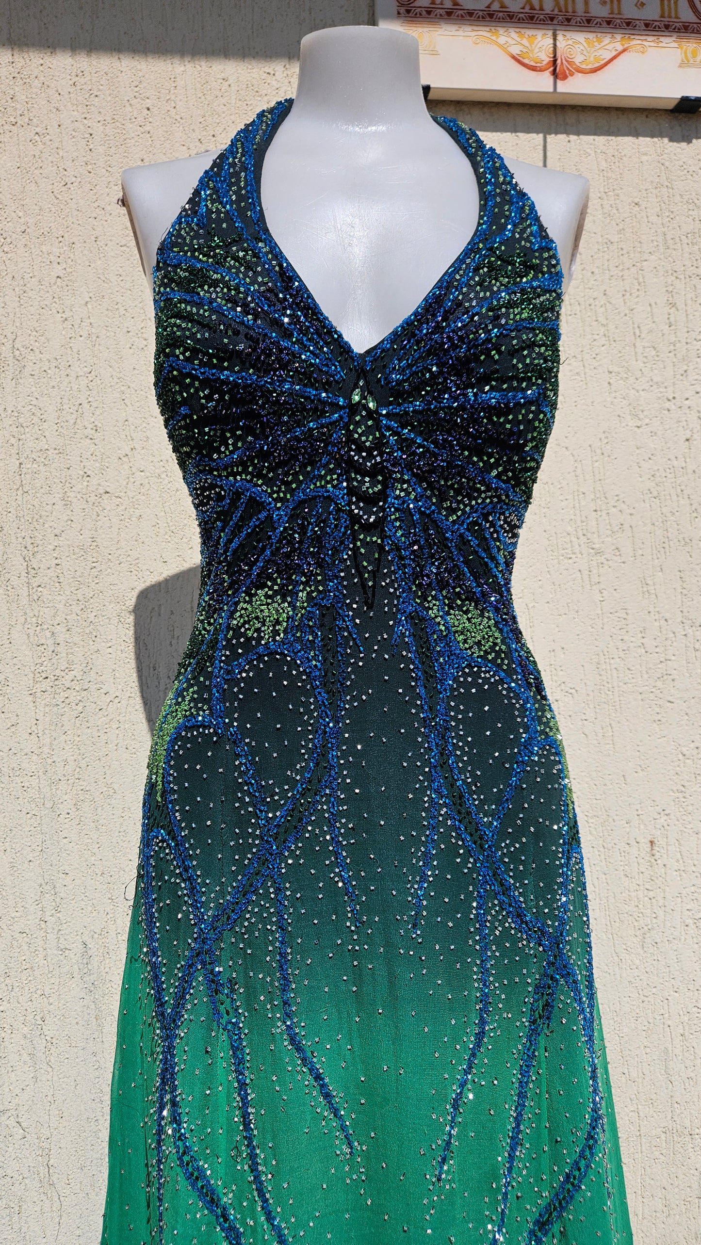 Robe en soie brodée Alyce Designs