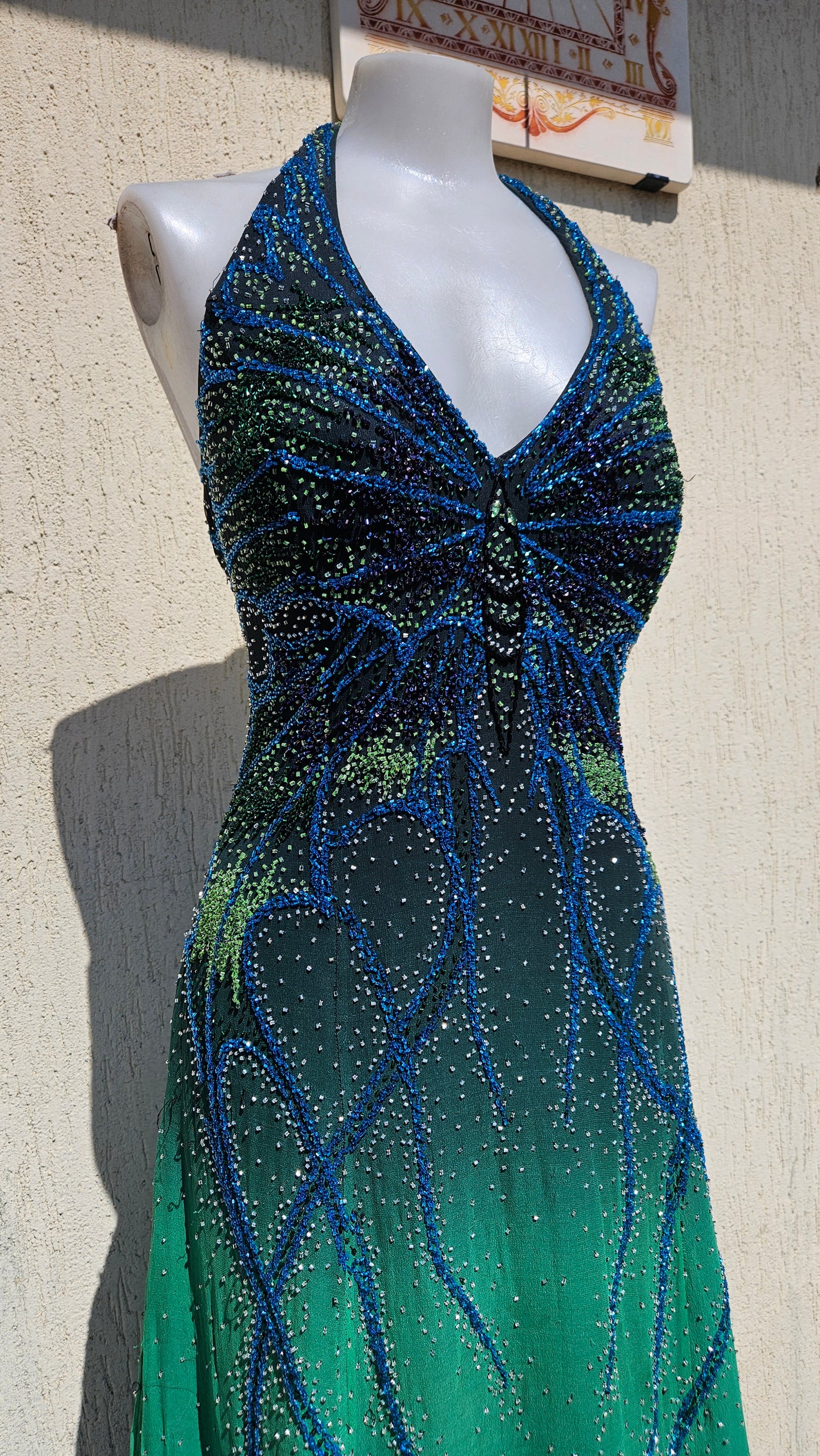 Robe en soie brodée Alyce Designs
