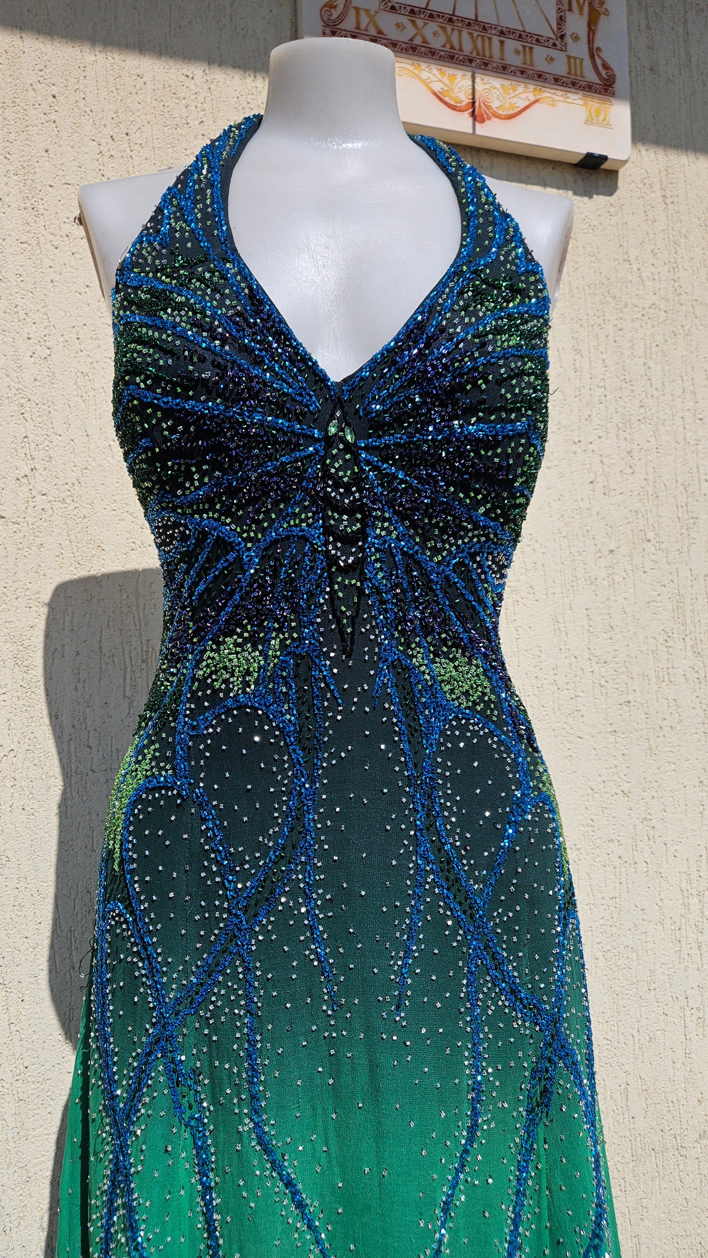 Robe en soie brodée Alyce Designs