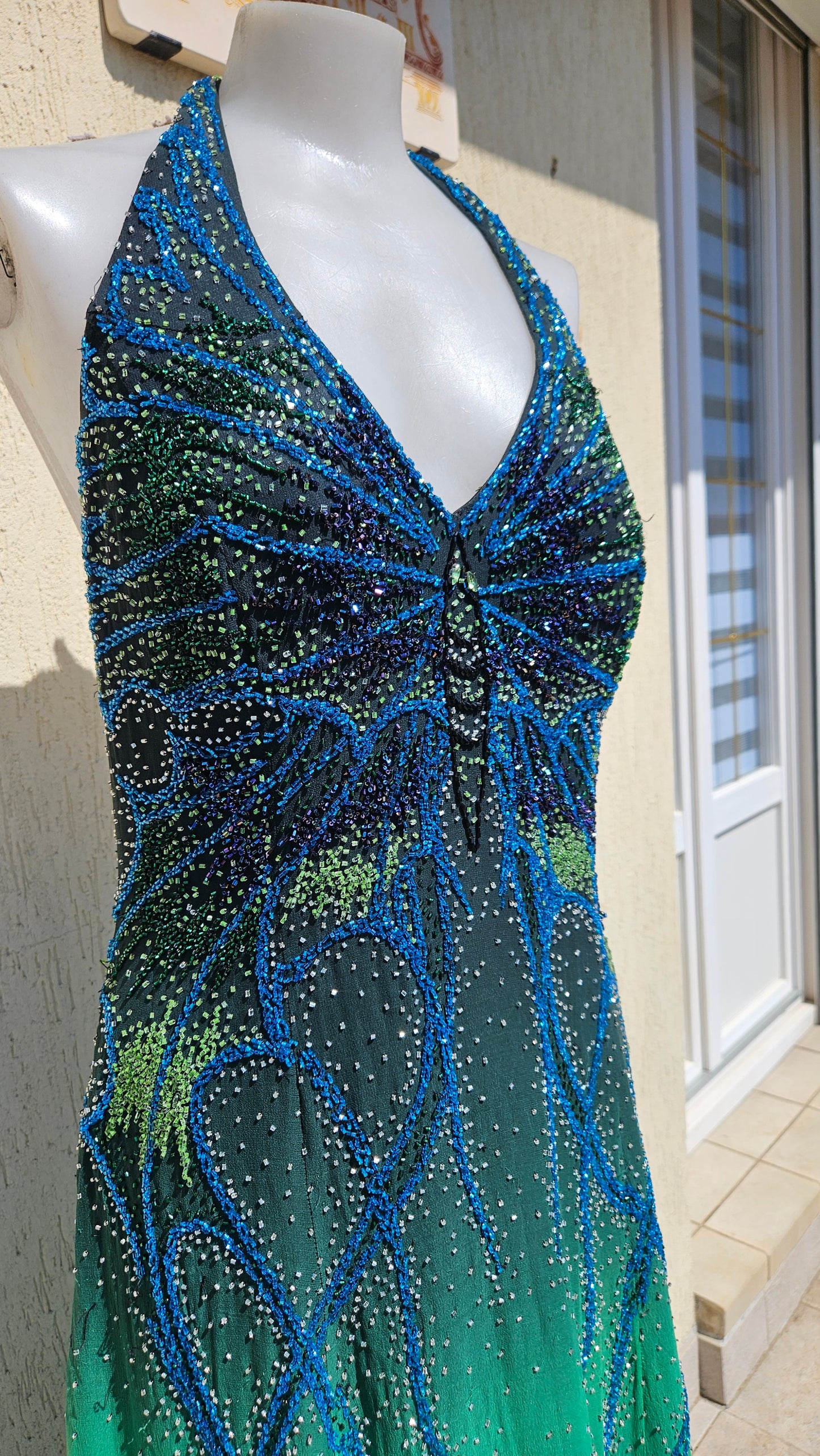 Robe en soie brodée Alyce Designs