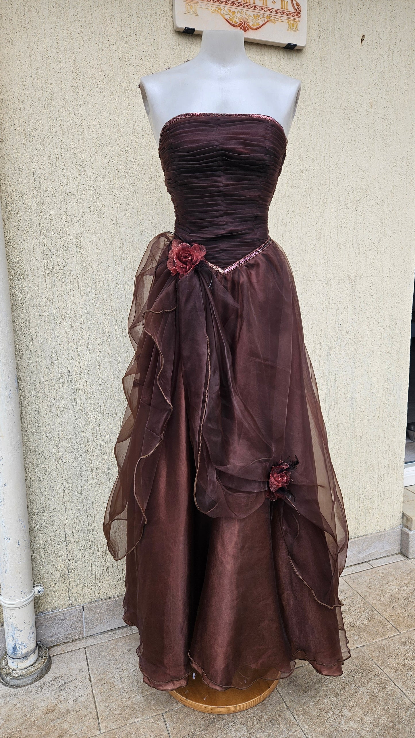 Vintage Y2K dark brown formal gown. Ruched bodice, layered sheer organza ruffled skirt, fabric rose accents. Gothic glam prom dress by Lucid Dream 2007.