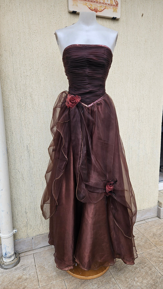 Vintage Y2K dark brown formal gown. Ruched bodice, layered sheer organza ruffled skirt, fabric rose accents. Gothic glam prom dress by Lucid Dream 2007.