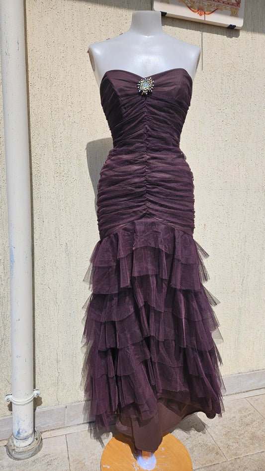 Vintage Y2K dark brown strapless gown. Ruched bodice with rhinestone center piece, layered tulle skirt, high-low hem. Gothic glam prom dress by Lucid Dream 2007.