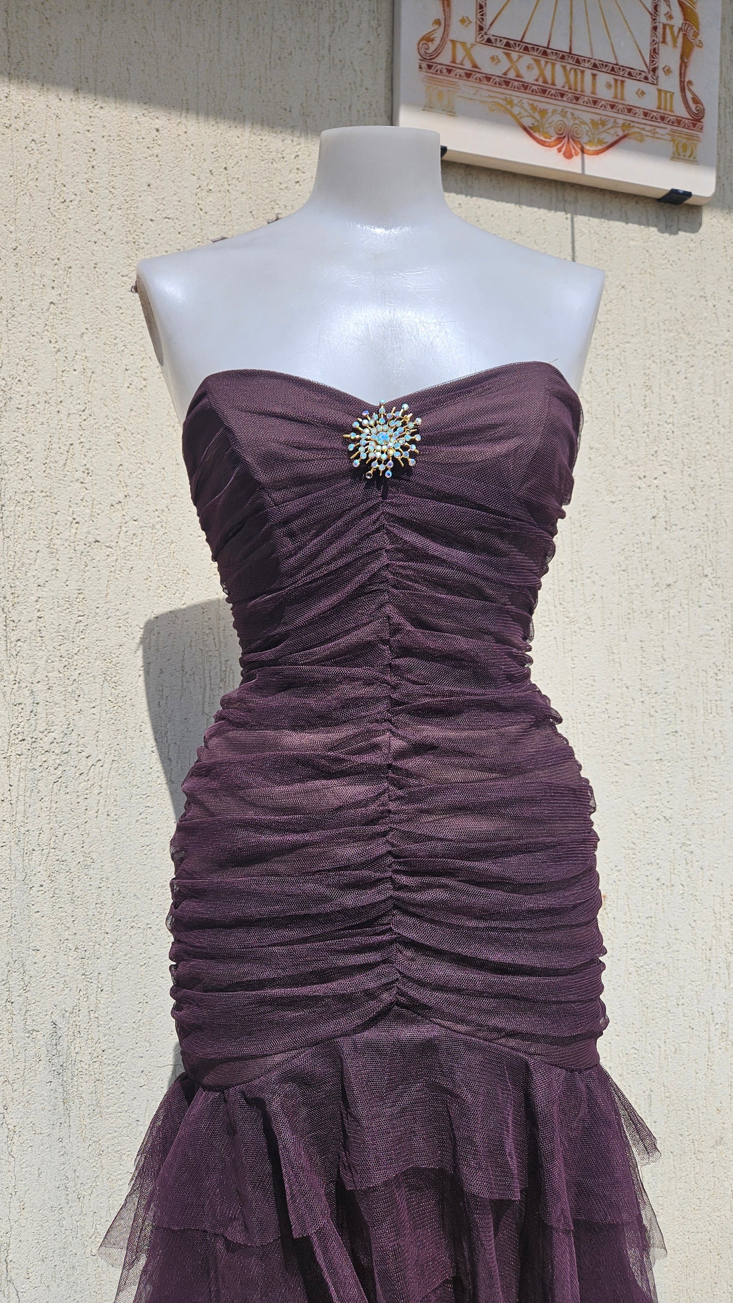 Robe marron à volants Caché