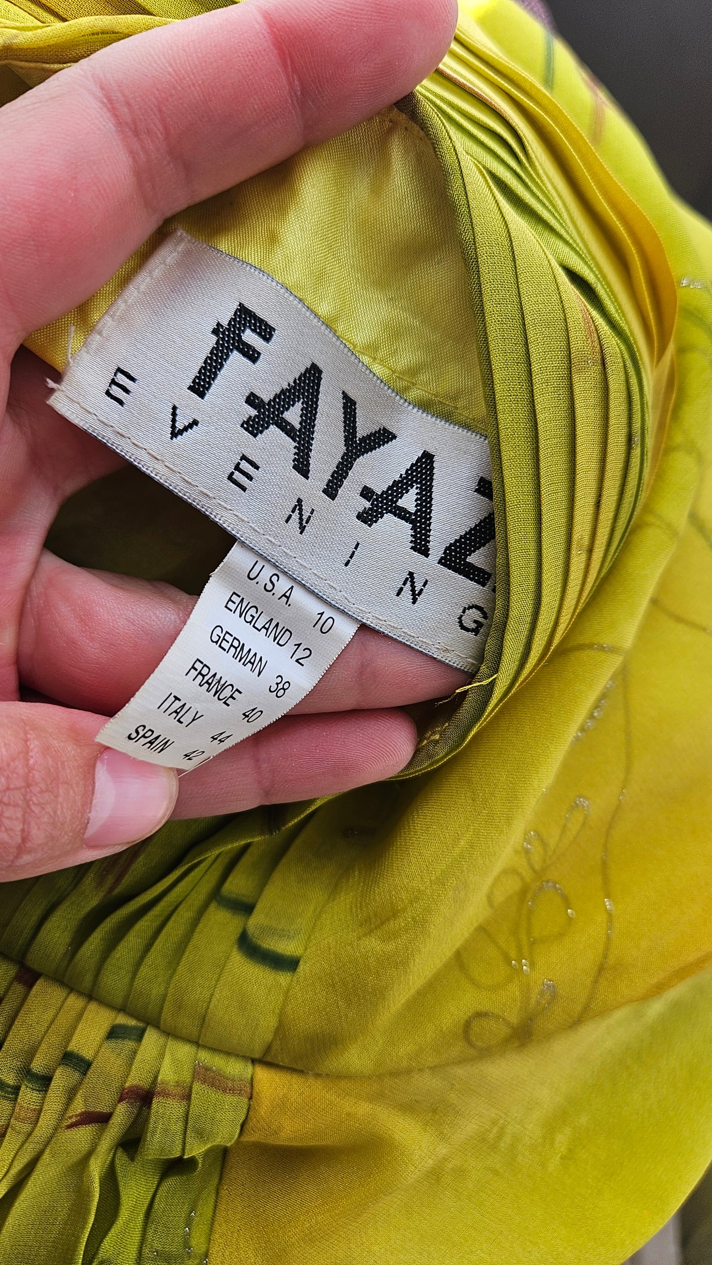 Robe jaune en soie brodée Fayazi