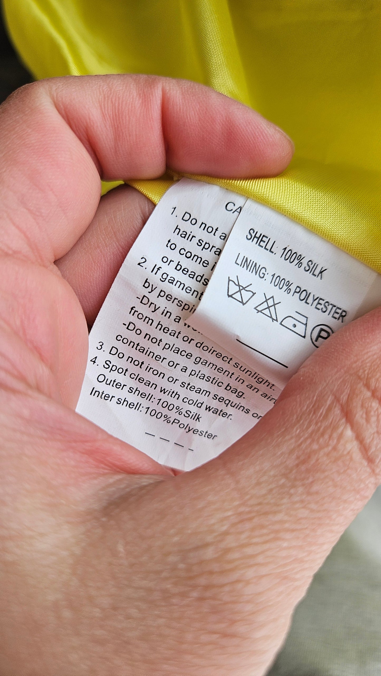 Robe jaune en soie brodée Fayazi