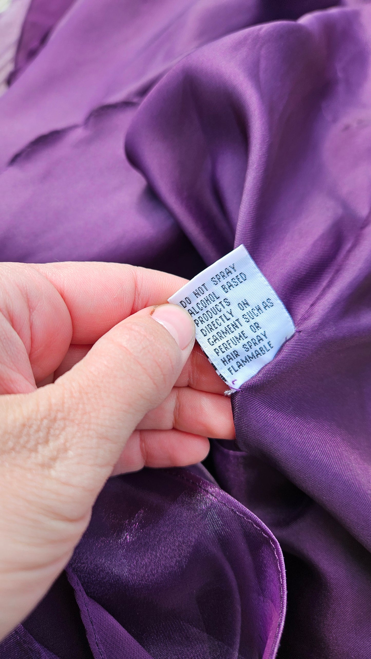 Robe dos nu brodée violette